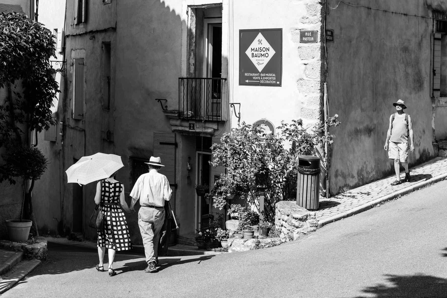 Soleil dans les rues de Bonnieux