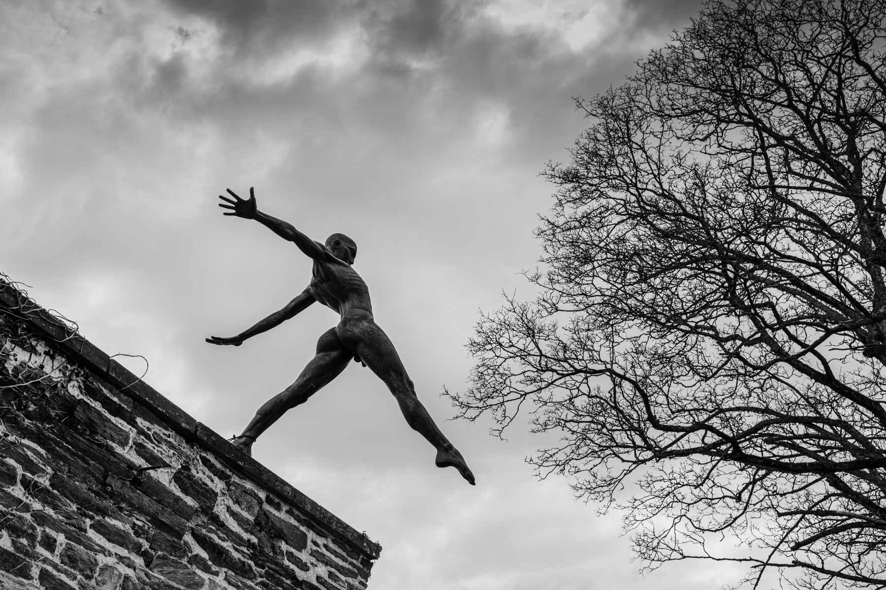 Faire le mur (œuvre de Nicolas Lavarenne)