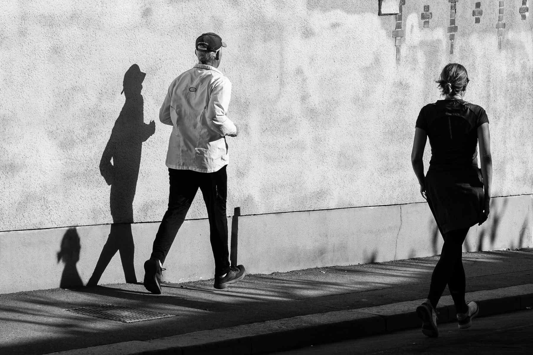 Les ombres font le mur