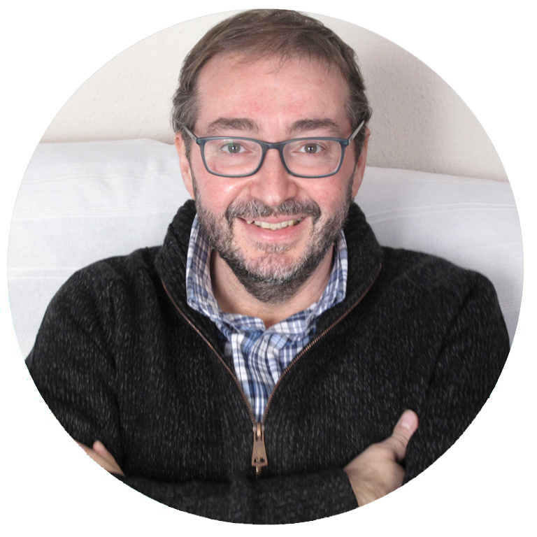 Entrevista de Loreta Piruleta a Juan Ramón Santos Ganador del XIX premio Edebé de LIJ con su obra “El club de las cuatro Emes”