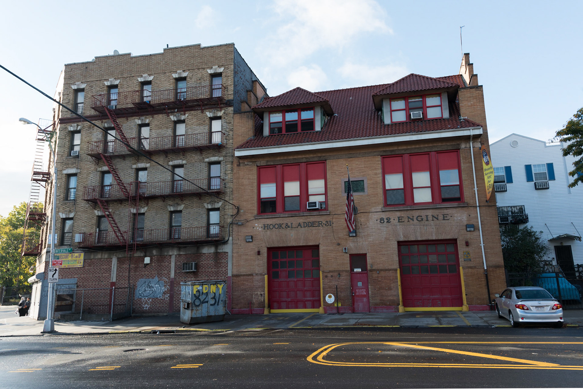 La Casa Grand, Quarters of FDNY Engine 82 and Ladder 31