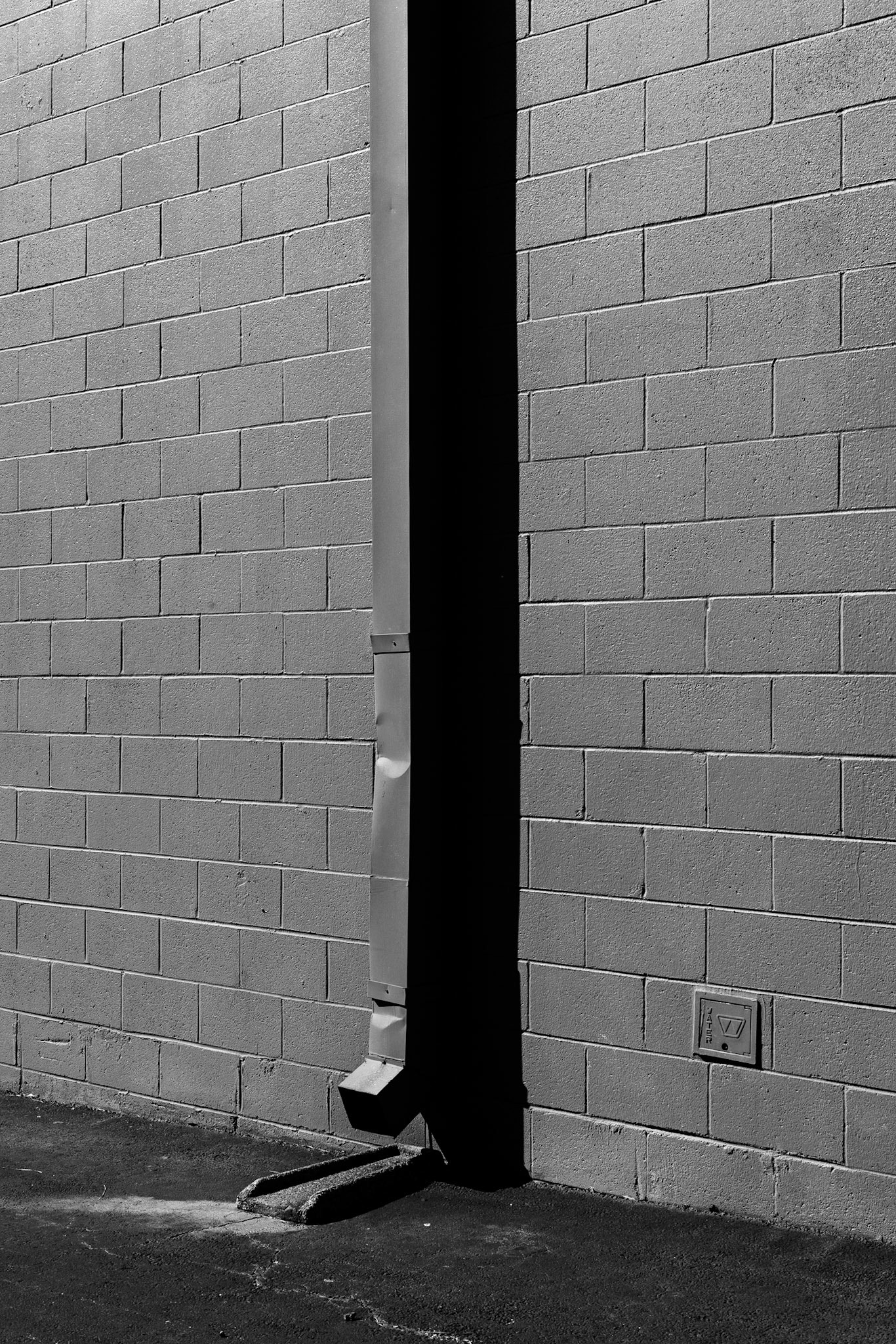 Surfaces (downspout), Perimeter Mall, 2016