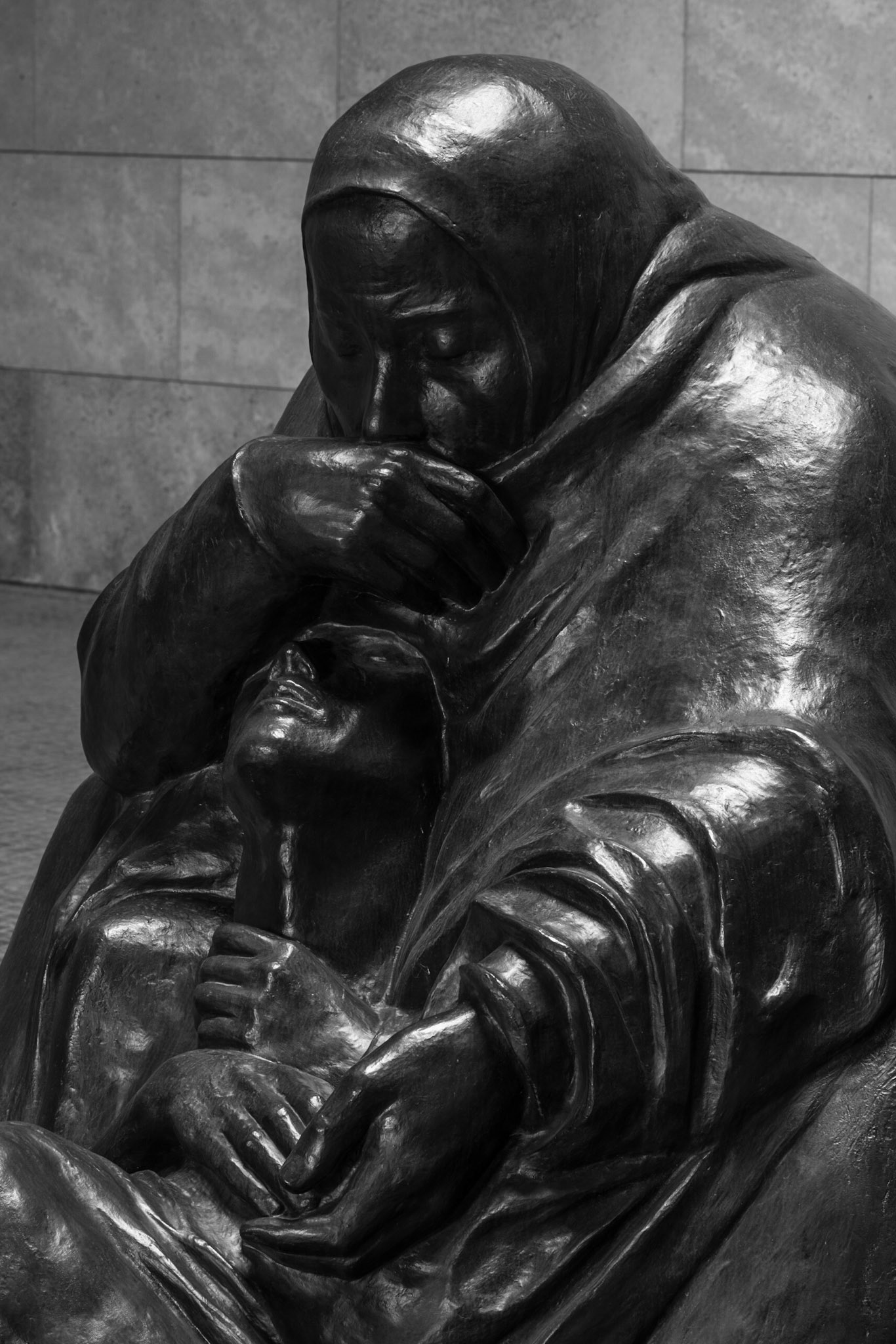 Pietà "Mother and her Dead Son", Central Memorial of the Federal Republic of Germany for the Victims of War and Dictatorship, Berlin 2019