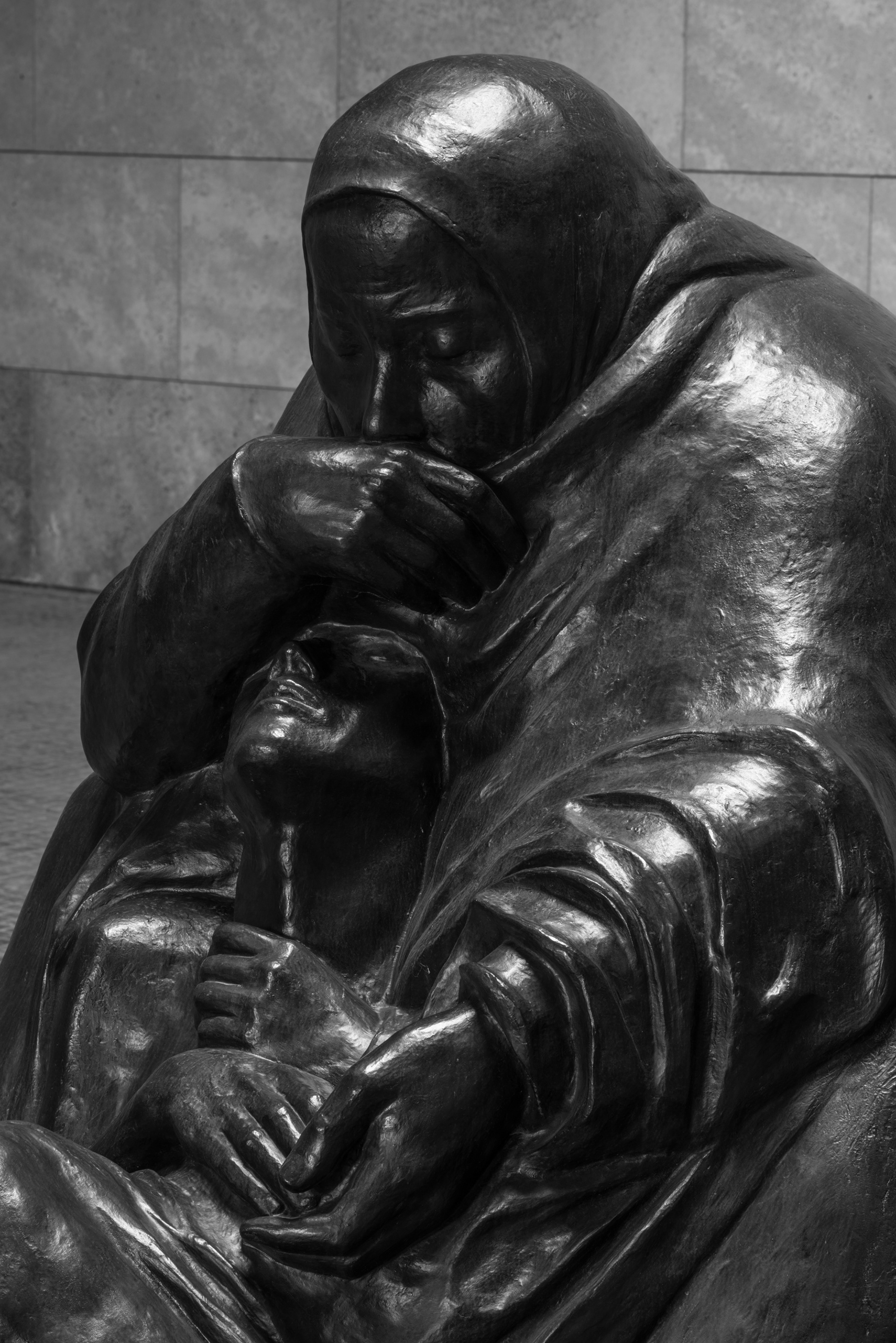 Pietà "Mother and her Dead Son", Central Memorial of the Federal Republic of Germany for the Victims of War and Dictatorship, Berlin
