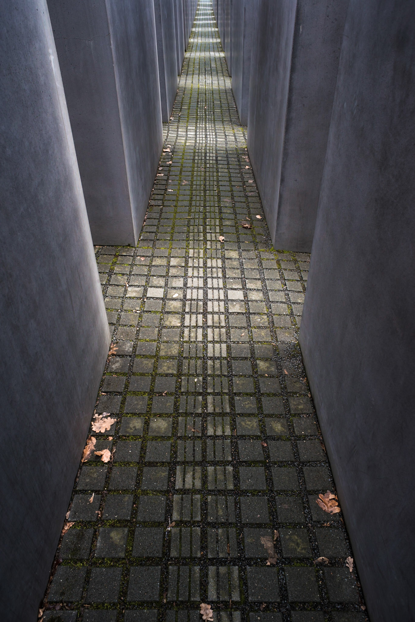 Path (Dark), Holocaust Memorial, Berlin 2019