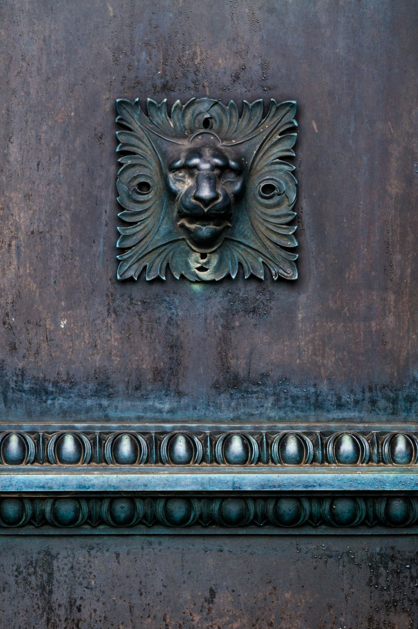 Mausoleum Ornament, Oakland Cemetery, Atlanta Georgia 2009