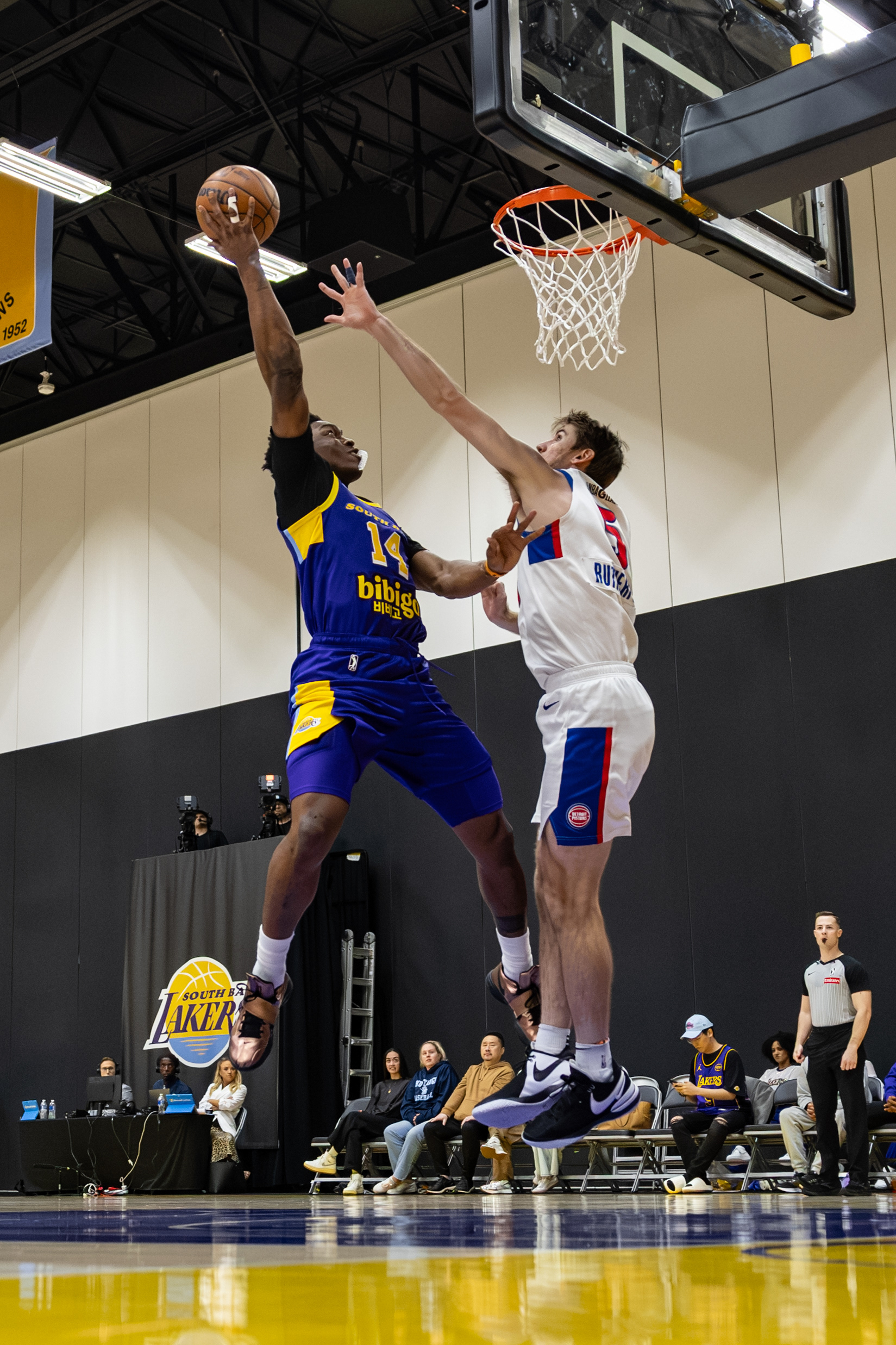 SBL vs. MCC - 050