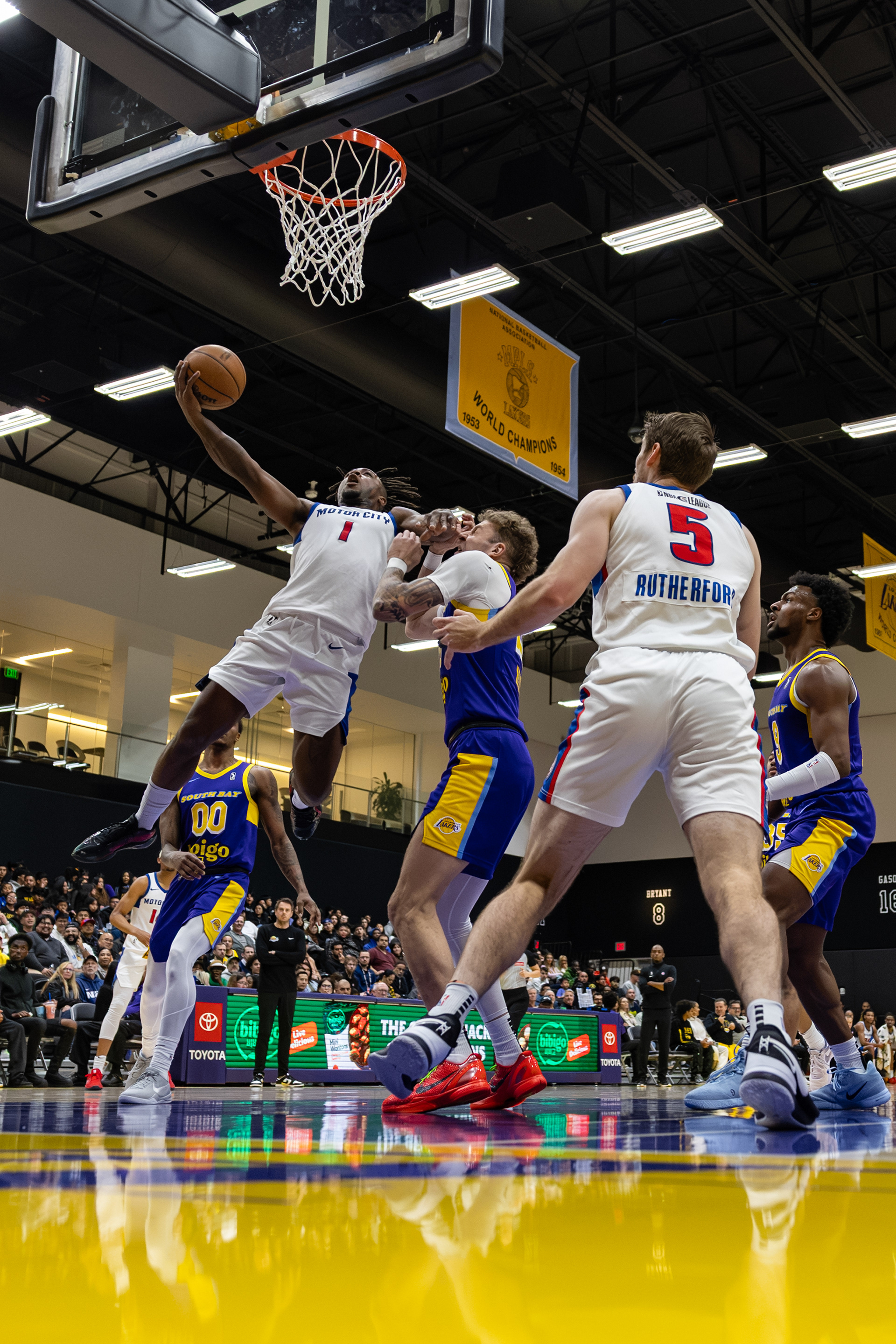 SBL vs. MCC - 015
