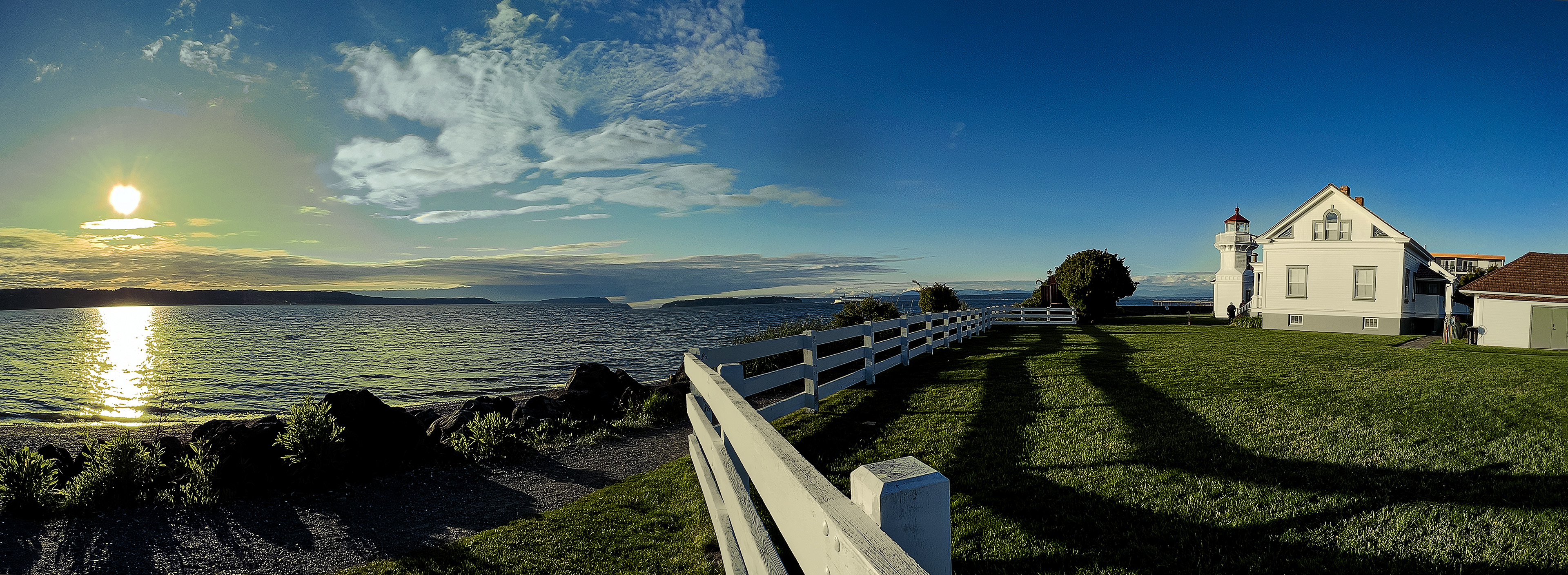 Mukilteo Light house and the sound