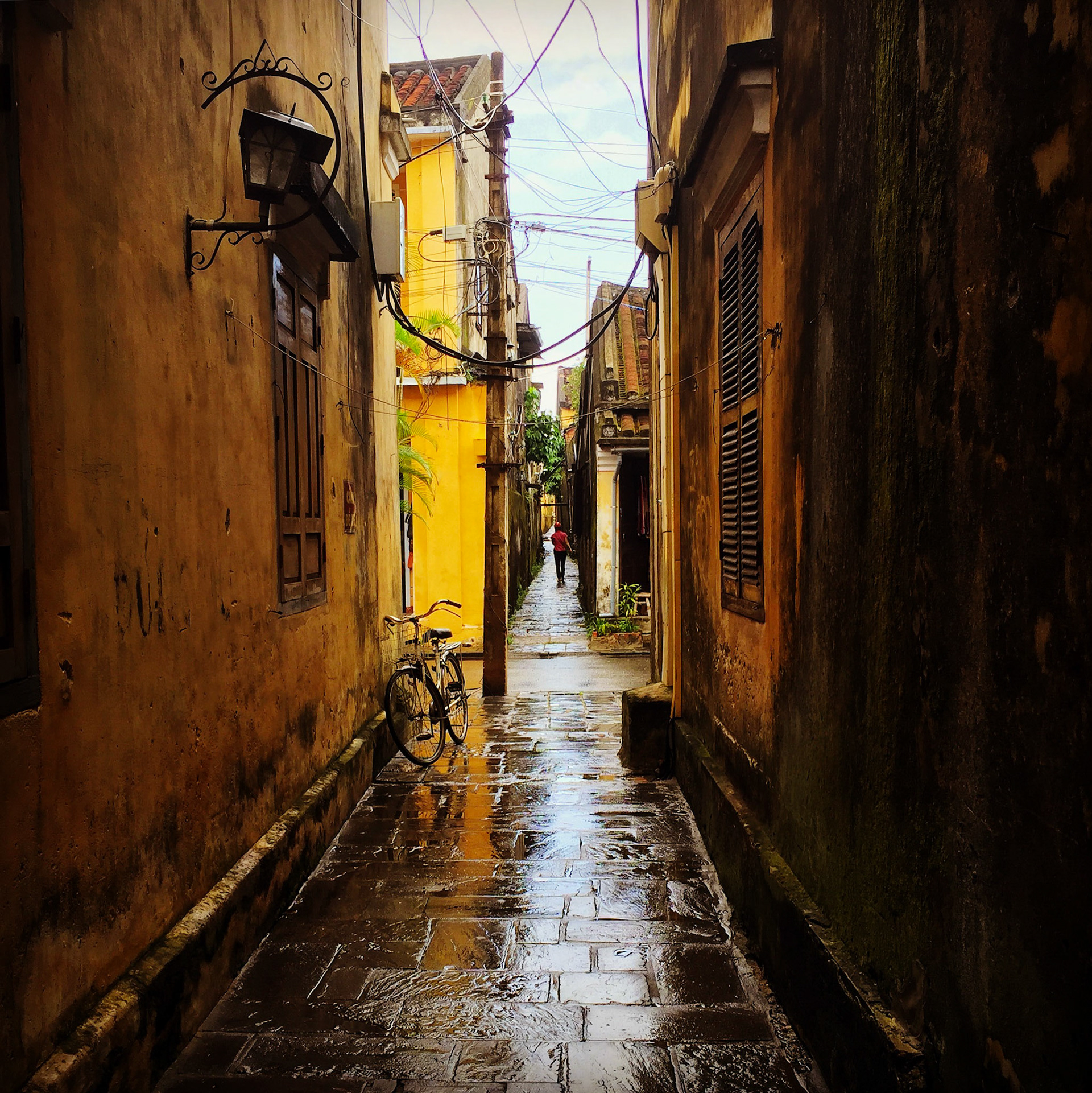 Alley - Hoi An, Vietnam