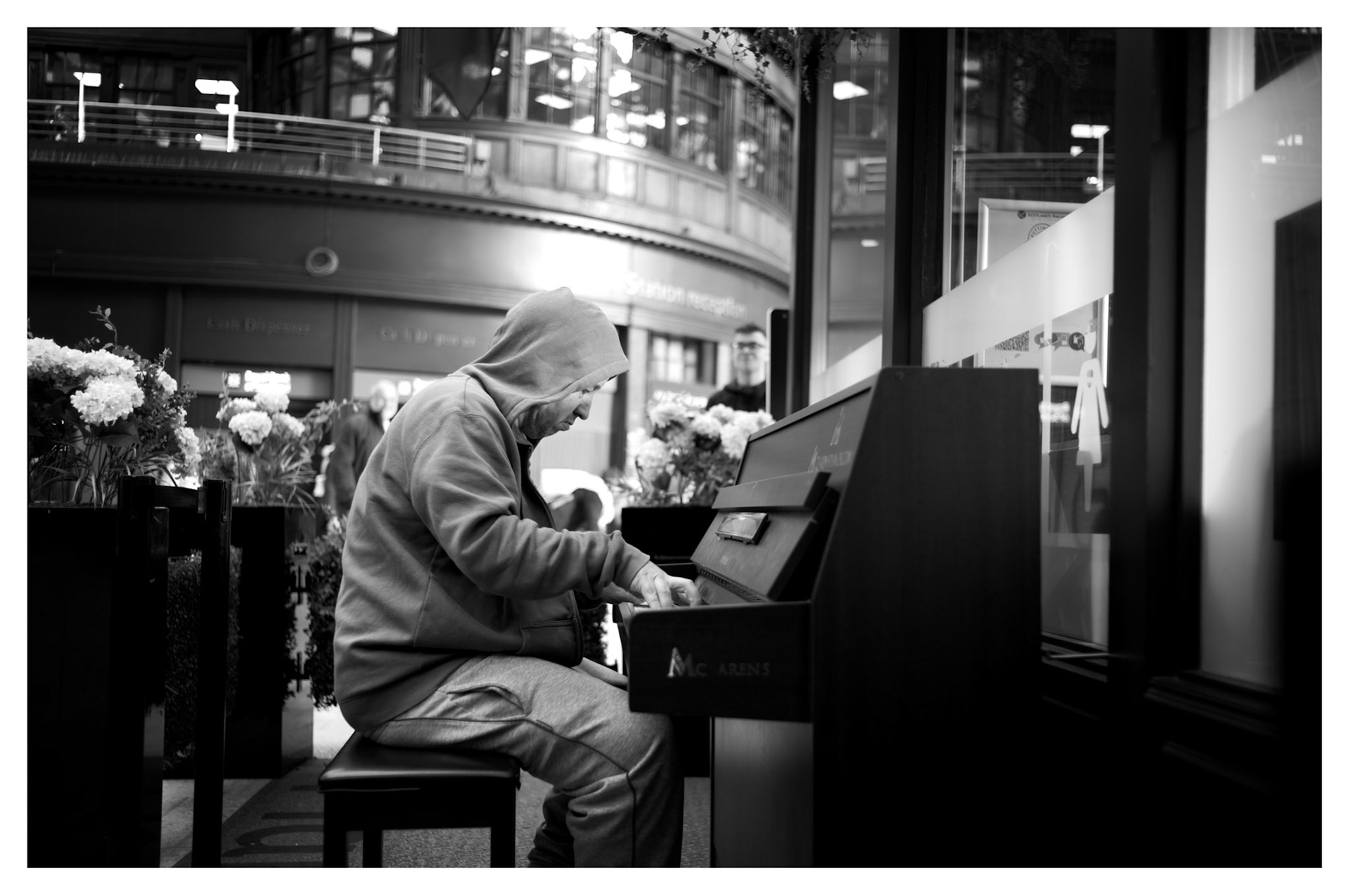 Lost in the Music, Central Station, Glasgow