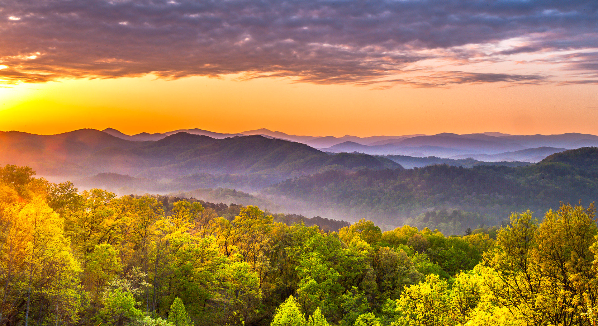 23 April 2013: Sunrise from the Foothills Parkway in the Great Smoky Mountains National Park