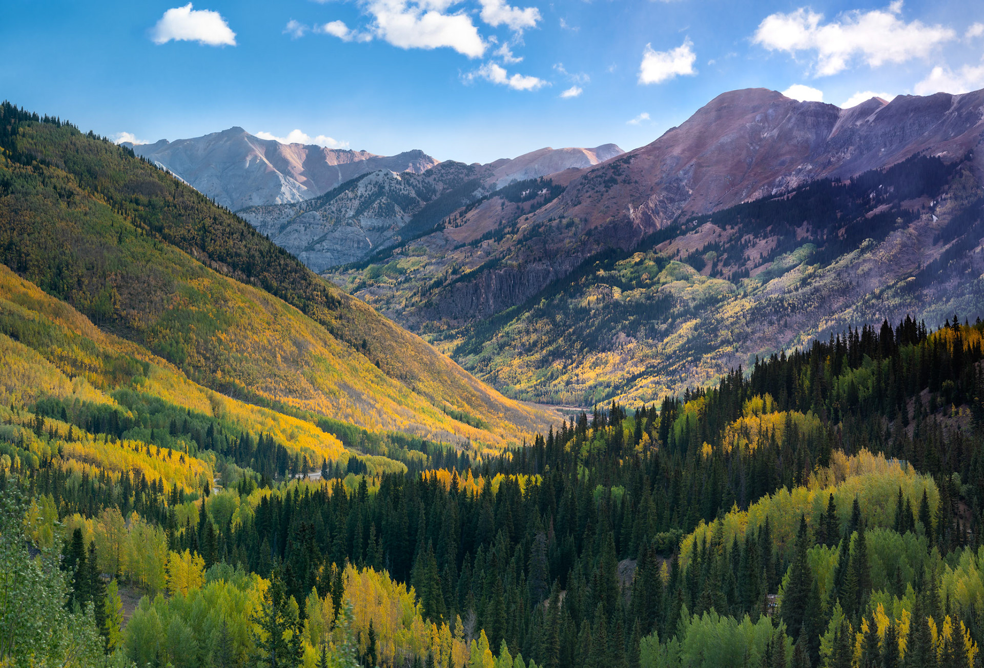 29 September 2019: Red Mountain Pass along the Million Dollar Highway in Colorado