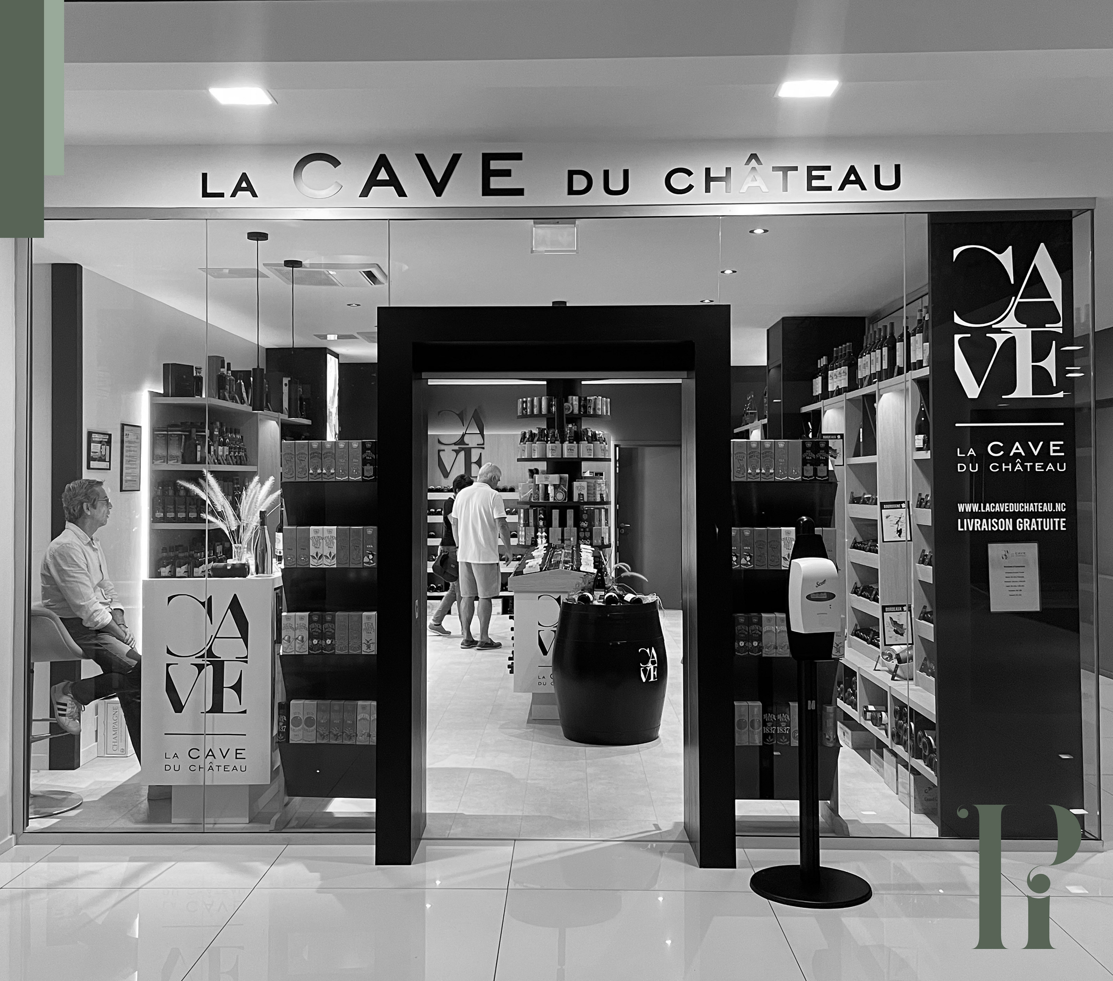 Enseigne, habillage de vitrine et de point de vente