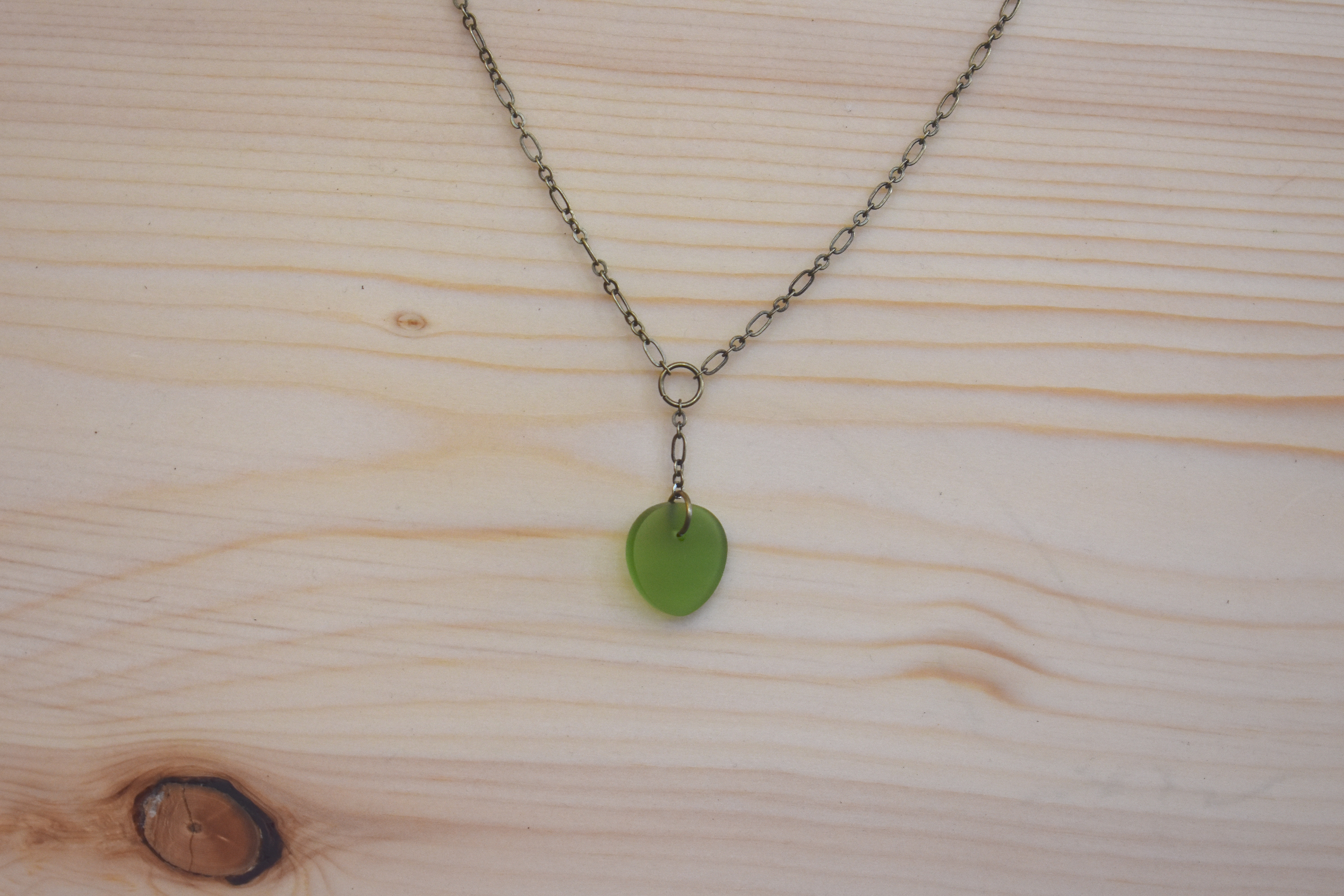 Pilea necklace with figaro chain