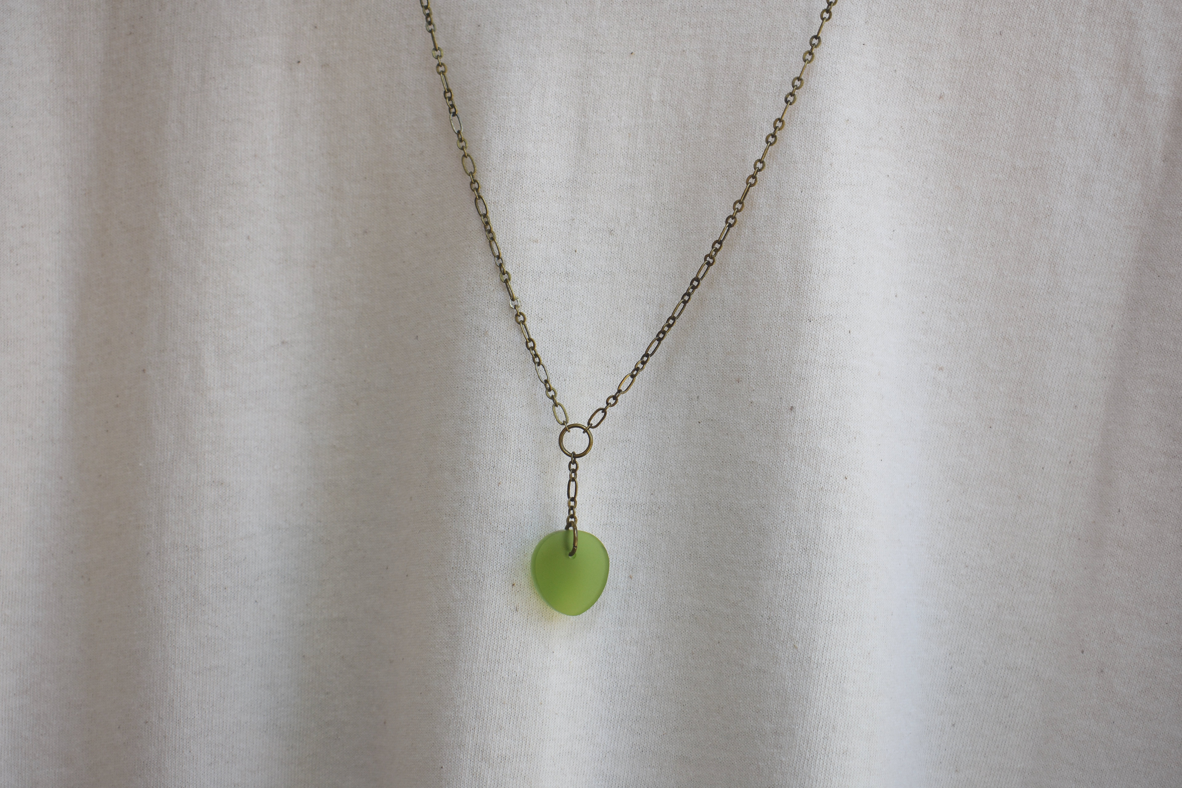 Pilea necklace with figaro chain