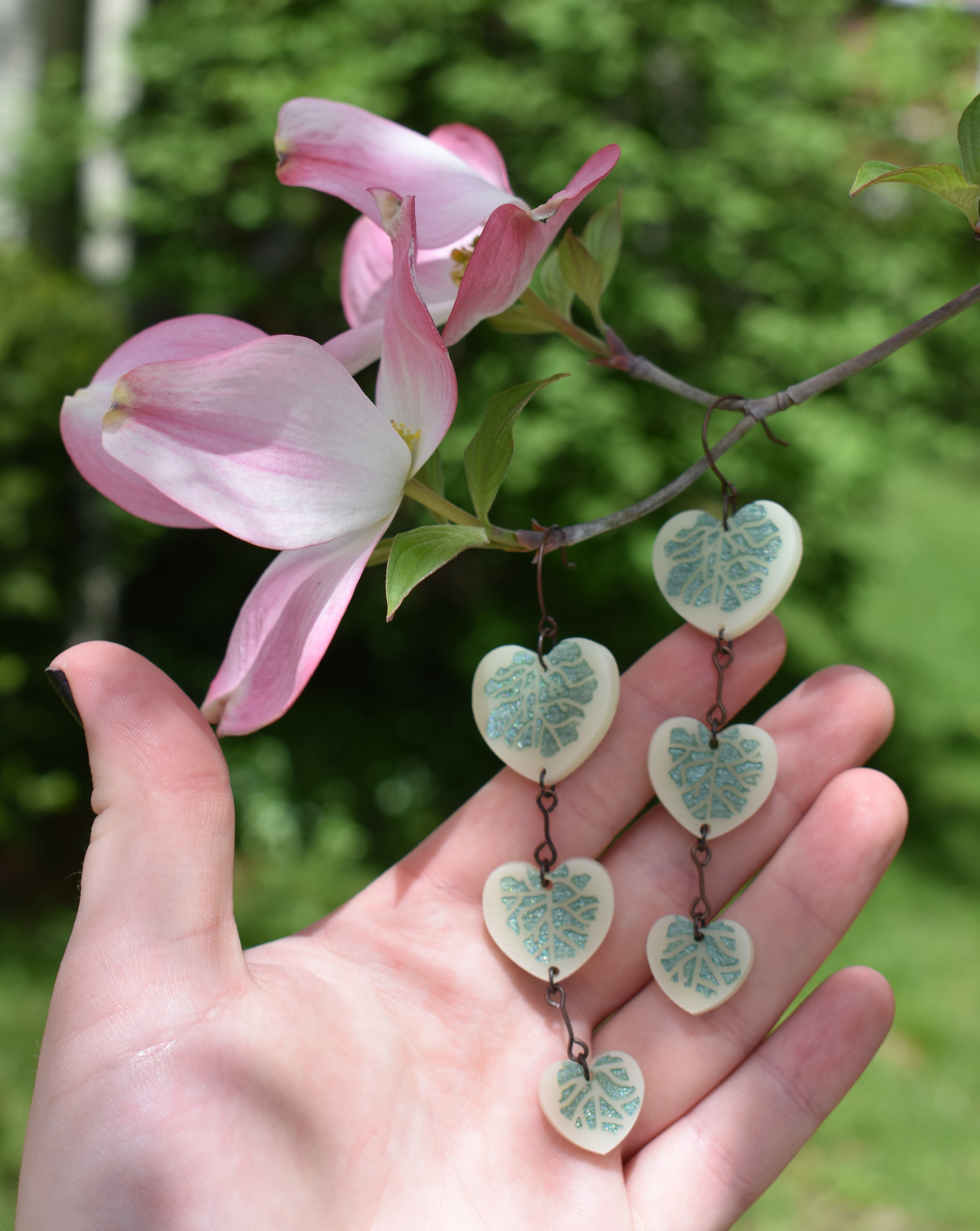 Earrings in ivory