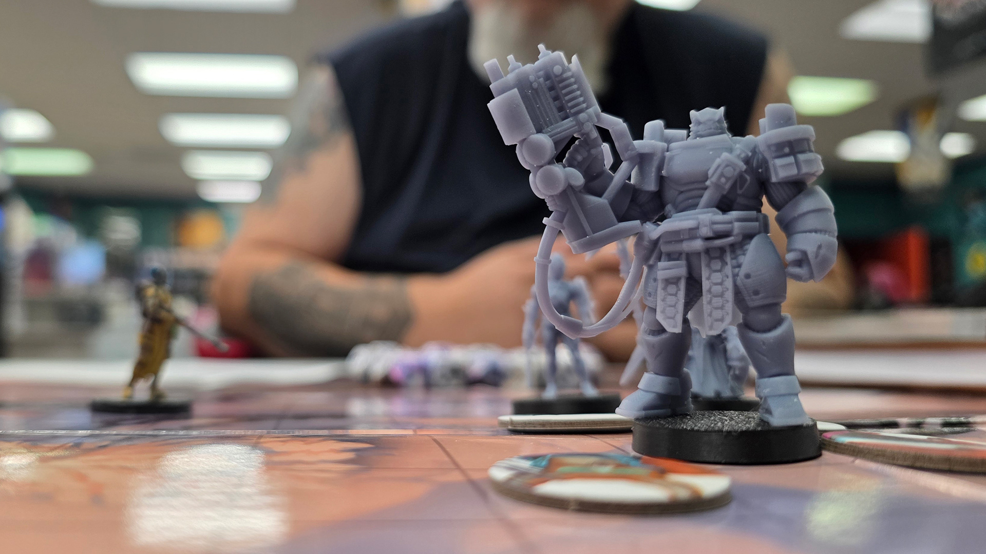 Starfinder's not my jam, but I like this mini, so I shot a perspective that I knew would make it look good. 