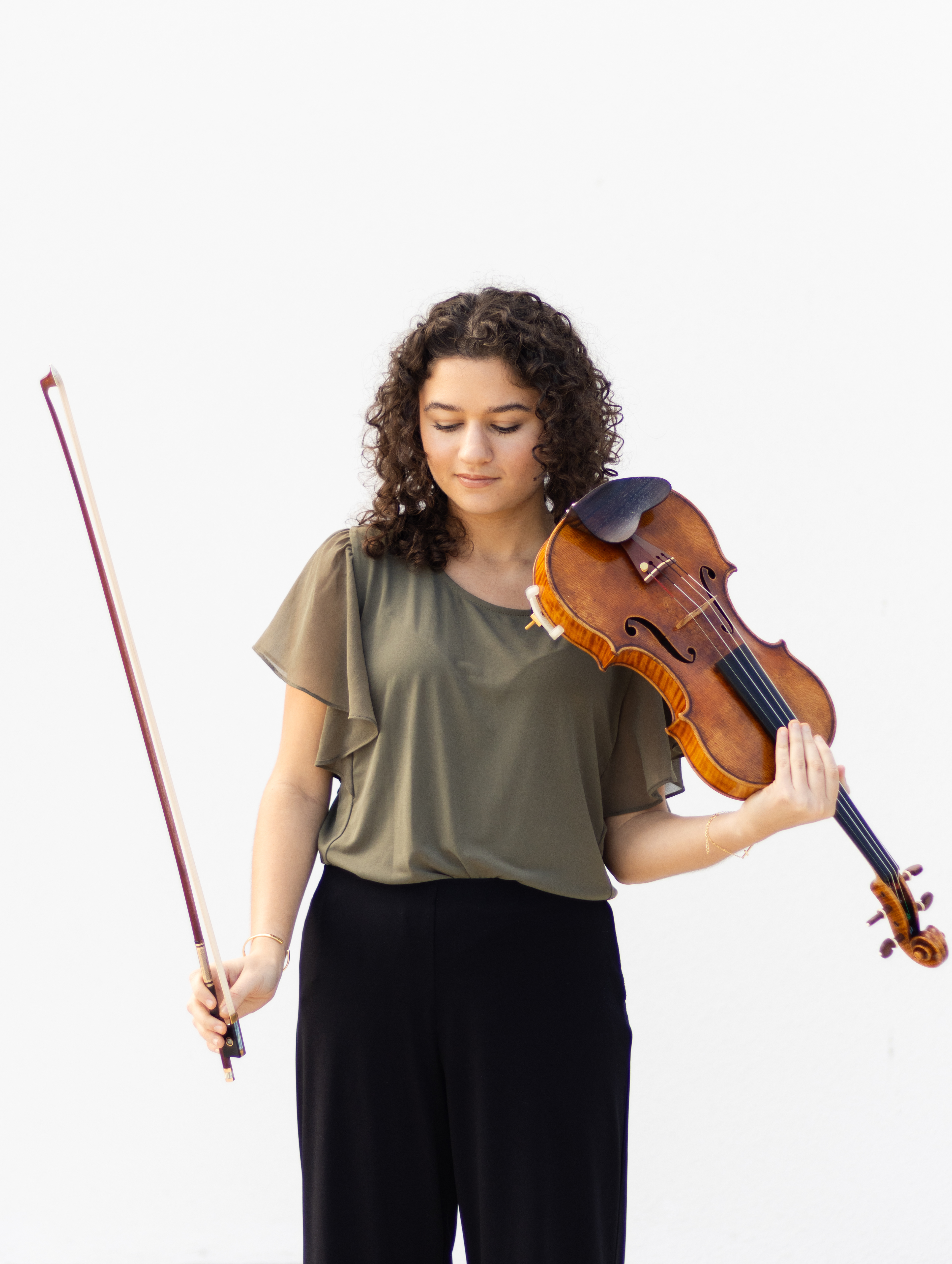 Victoria Bramble - Violin