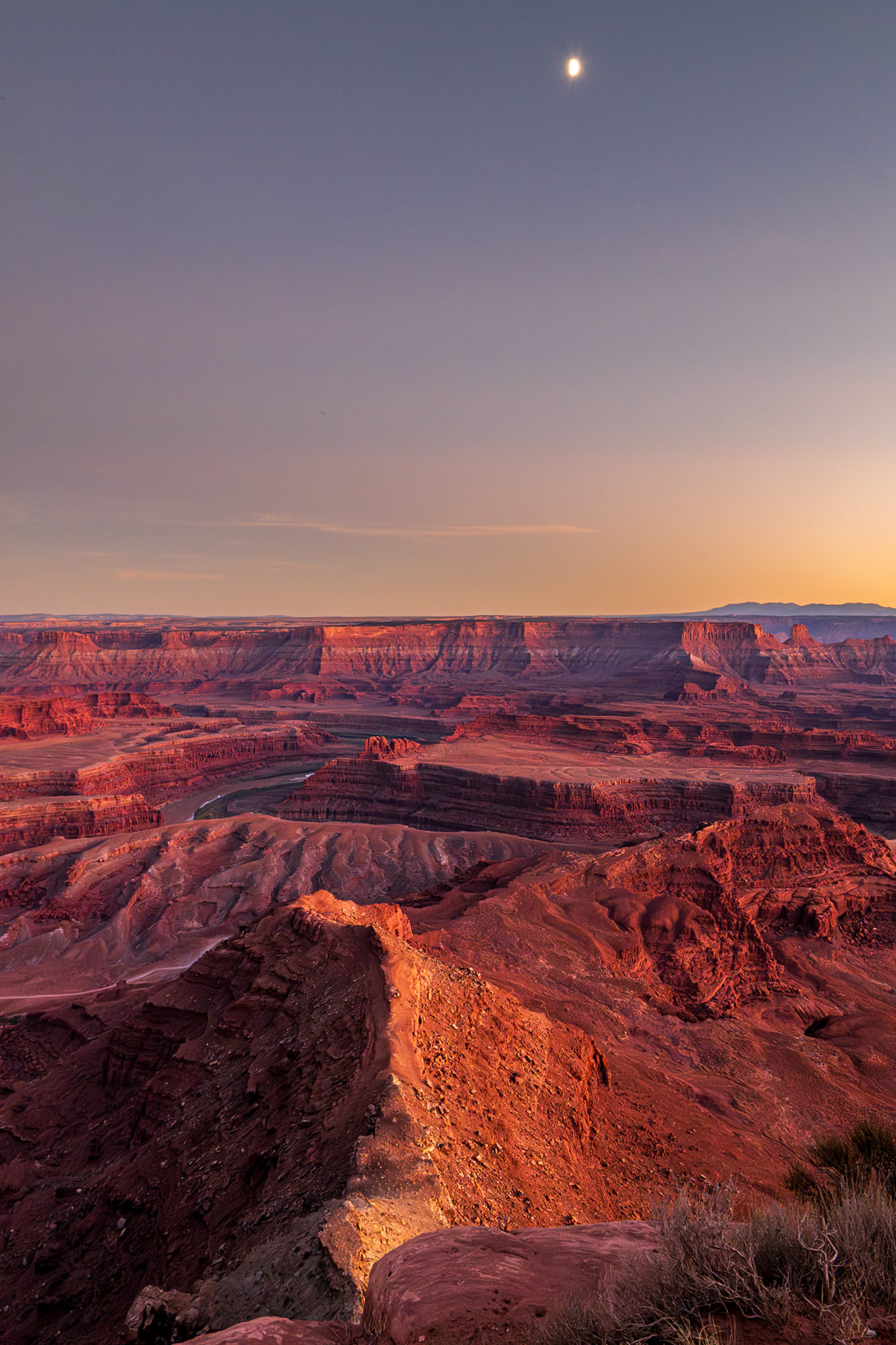 Week 44 - Dead Horse Point Moon