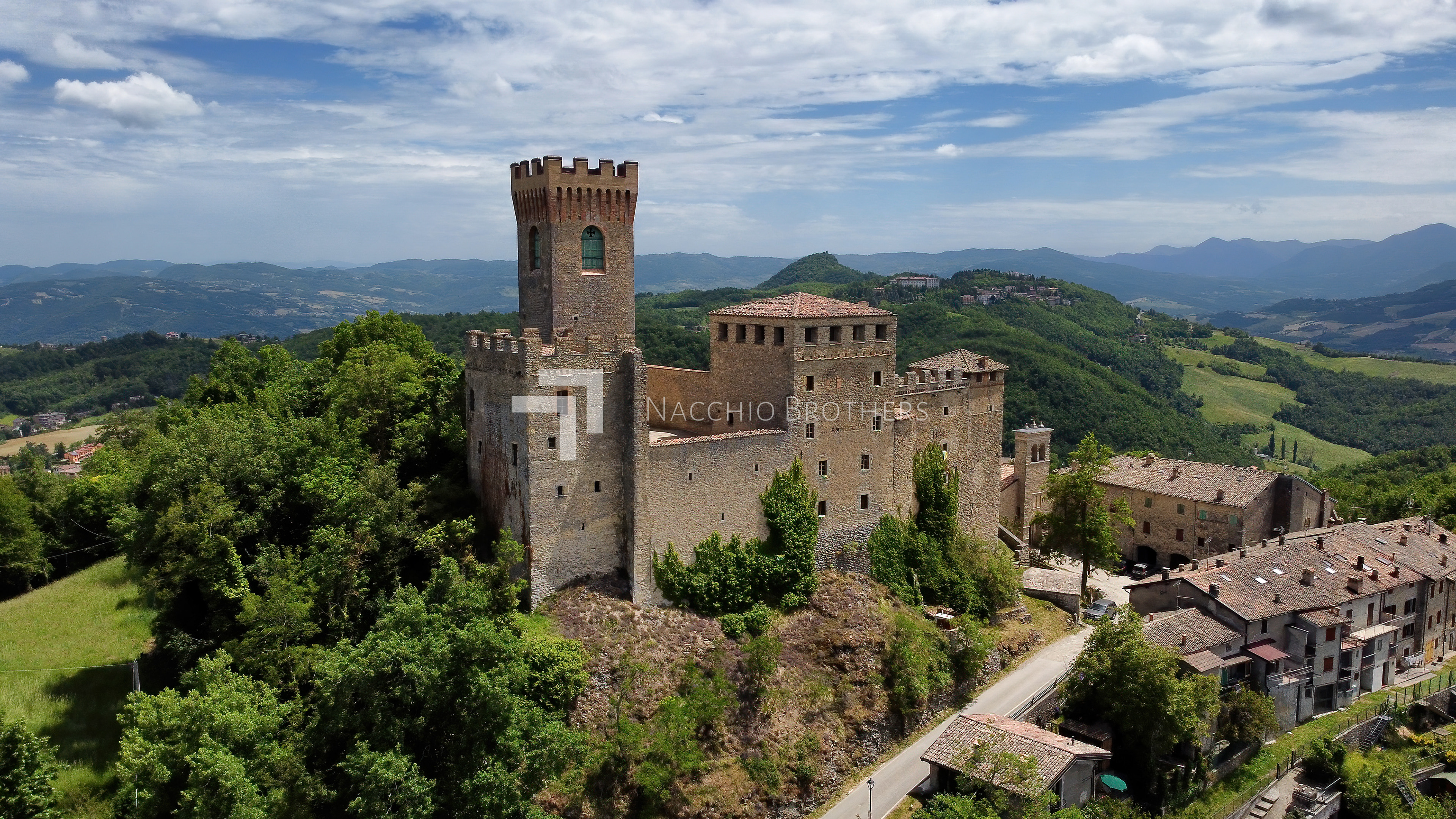 Riprese aree siti turistici - Castello di Montecuccolo