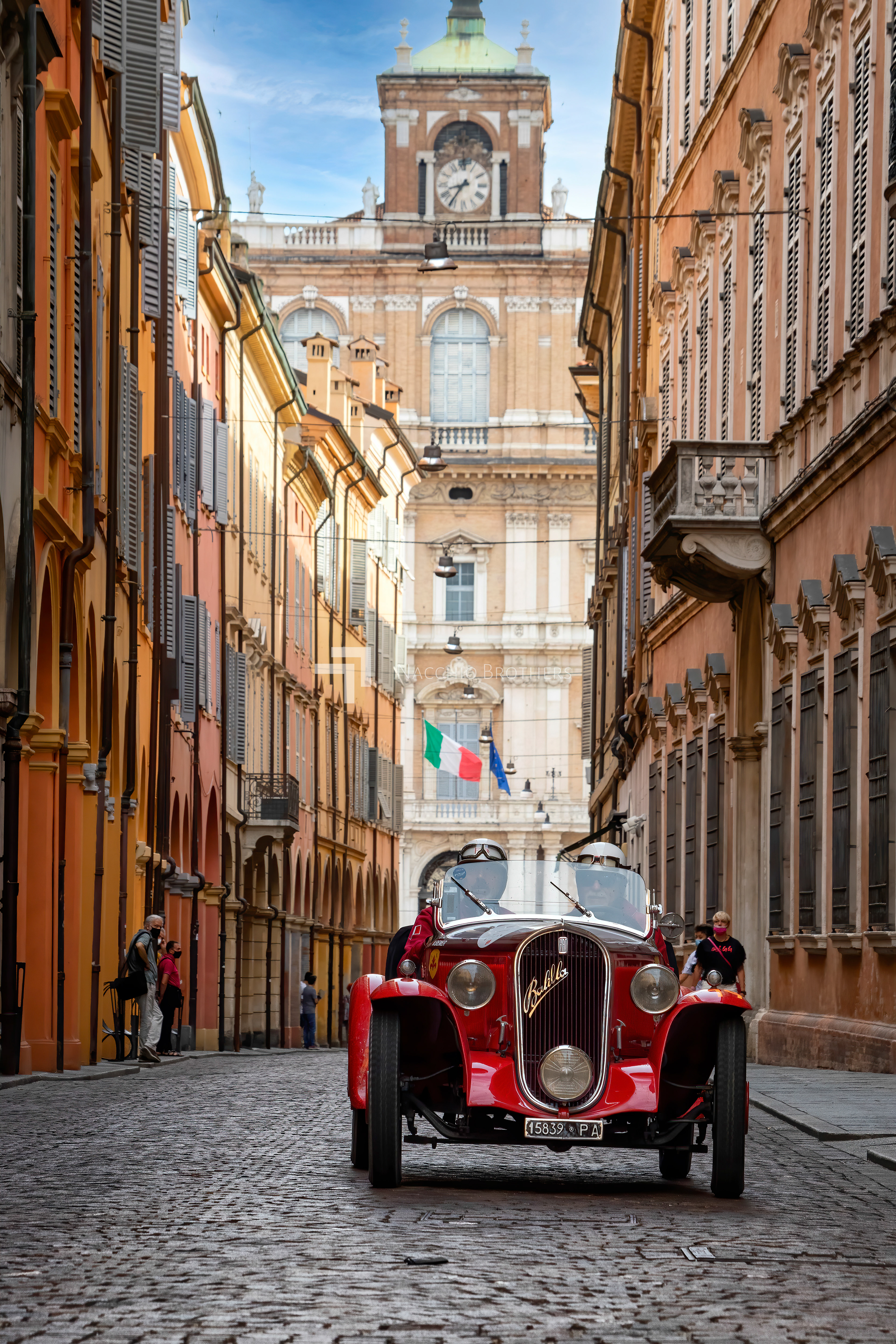 Mille Miglia in Via Farini