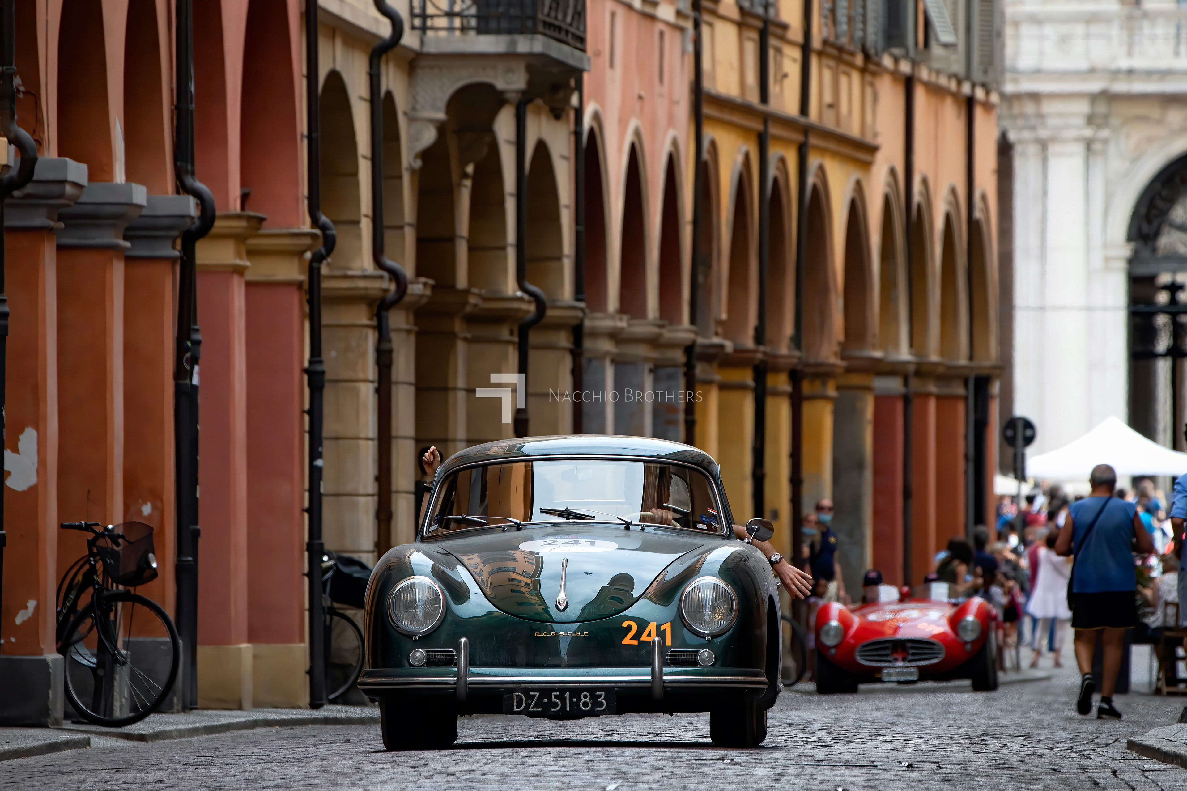 Mille Miglia in Via Farini