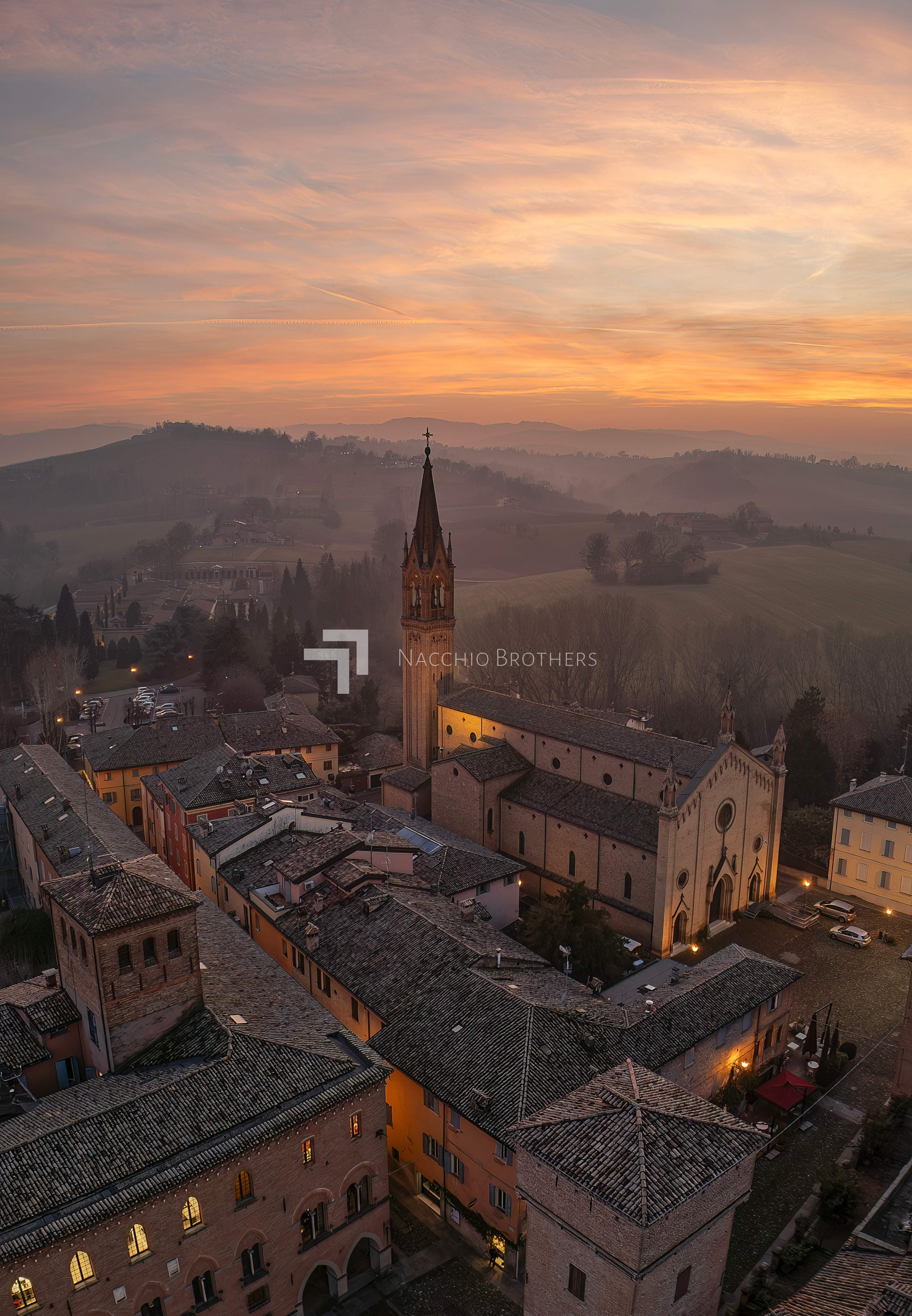 Riprese aeree al tramonto - Castelvetro di Modena