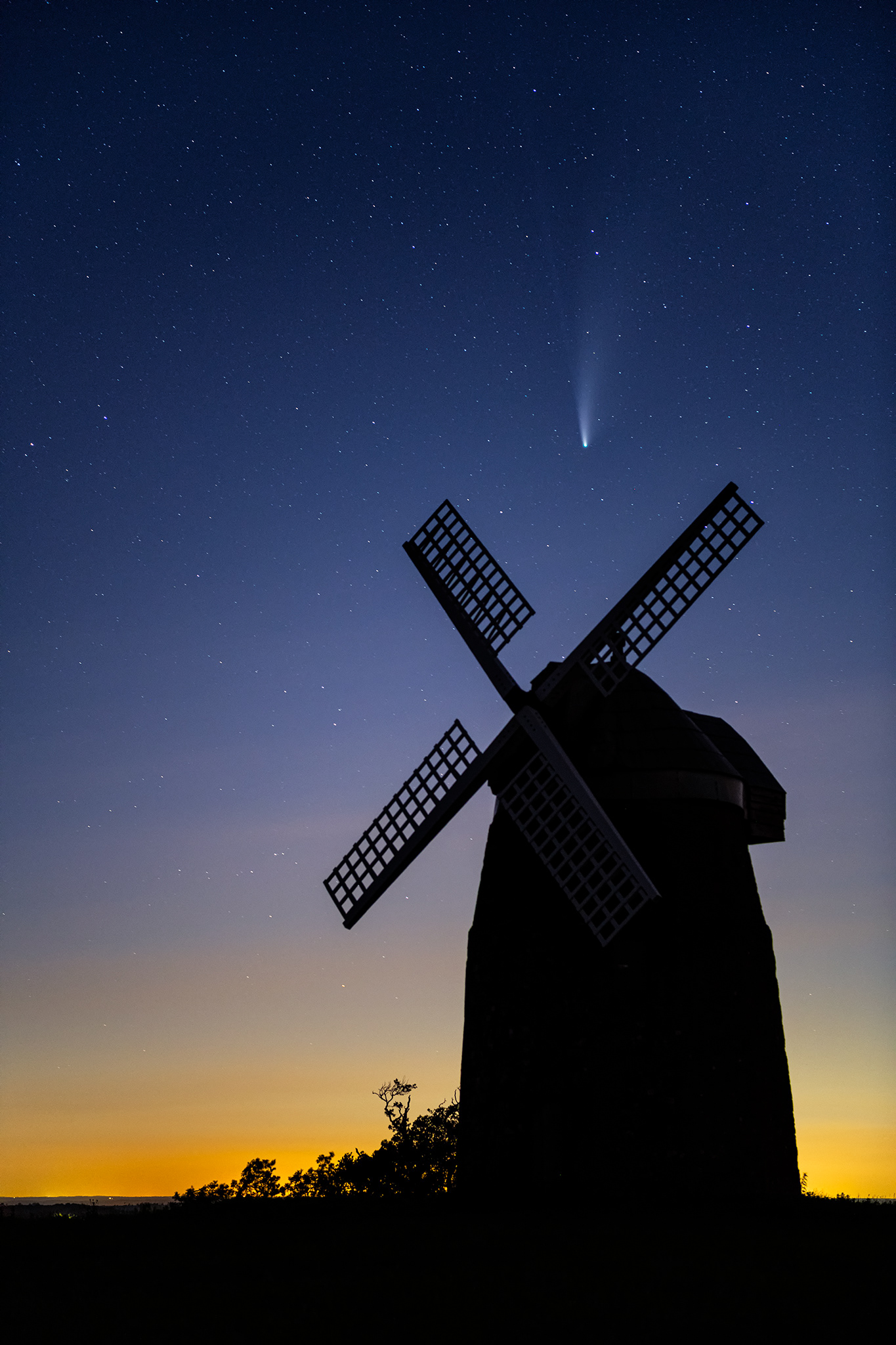 Comet NEOWISE above Tysoe Windmill