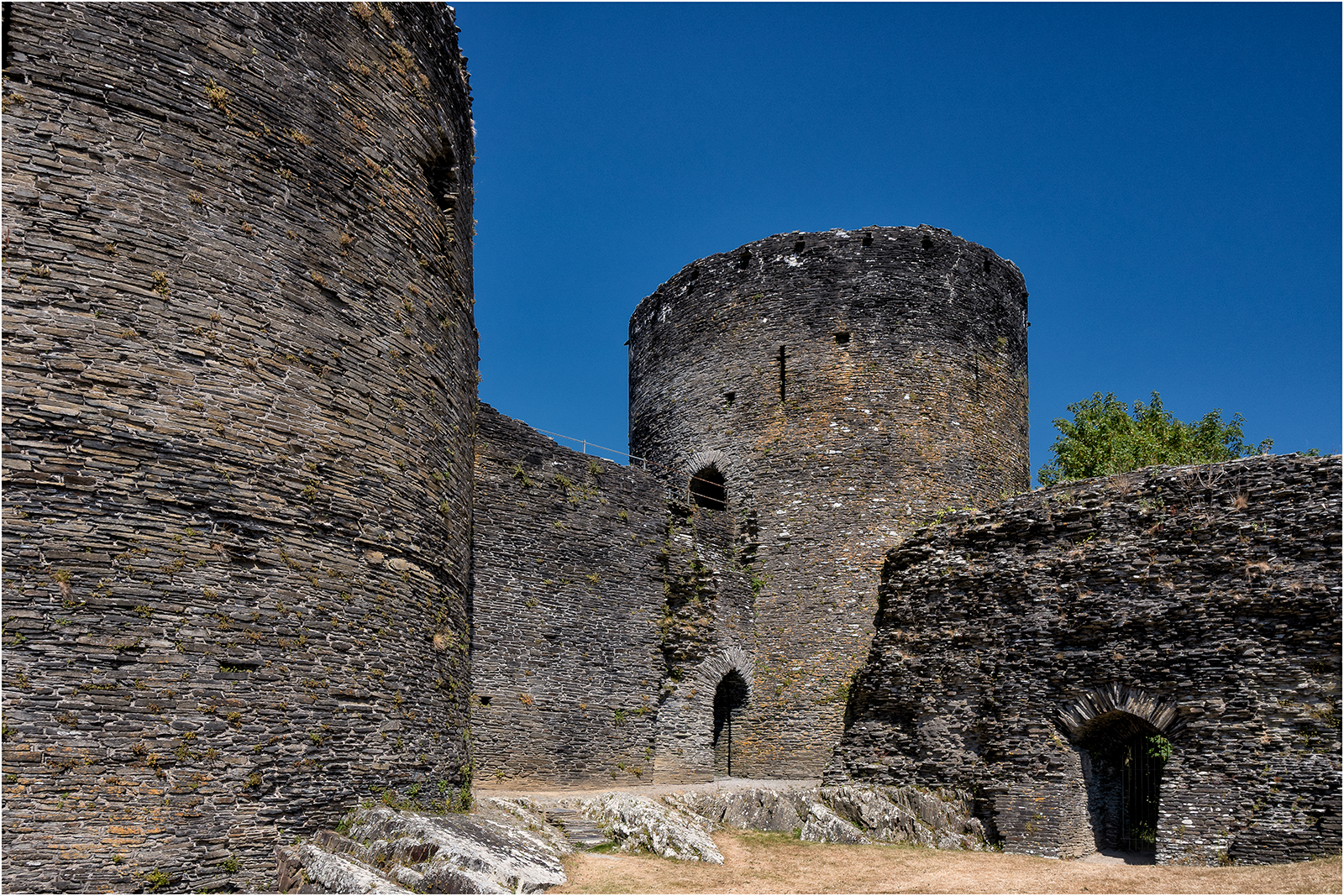 "Cilgerran Castle" by Simon Harding