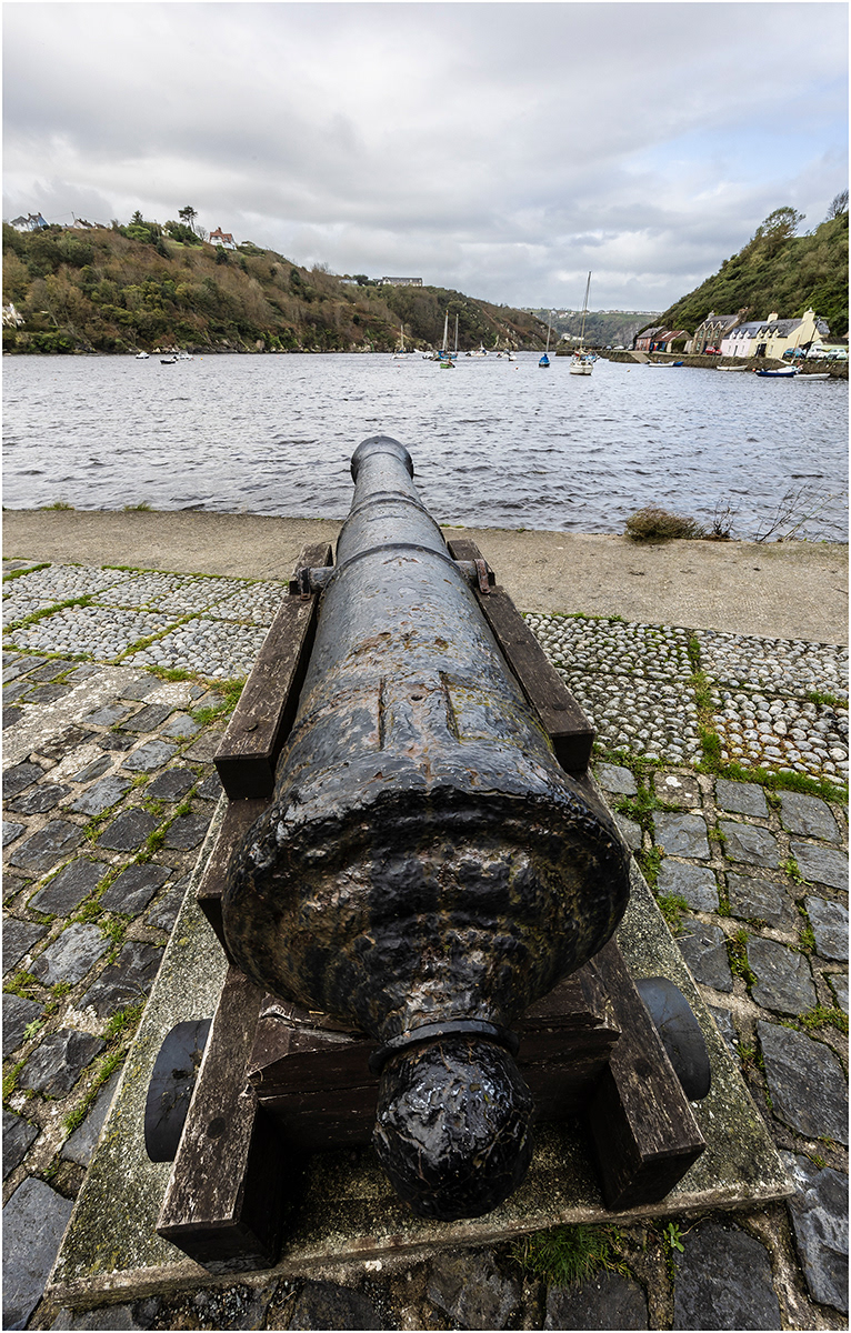 "Keep away" by Viv Evans