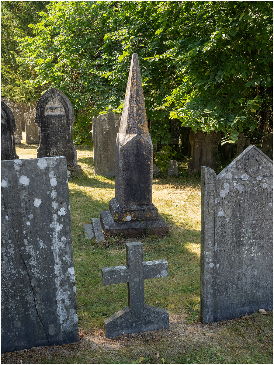 "Y fynwent" by Viv Evans