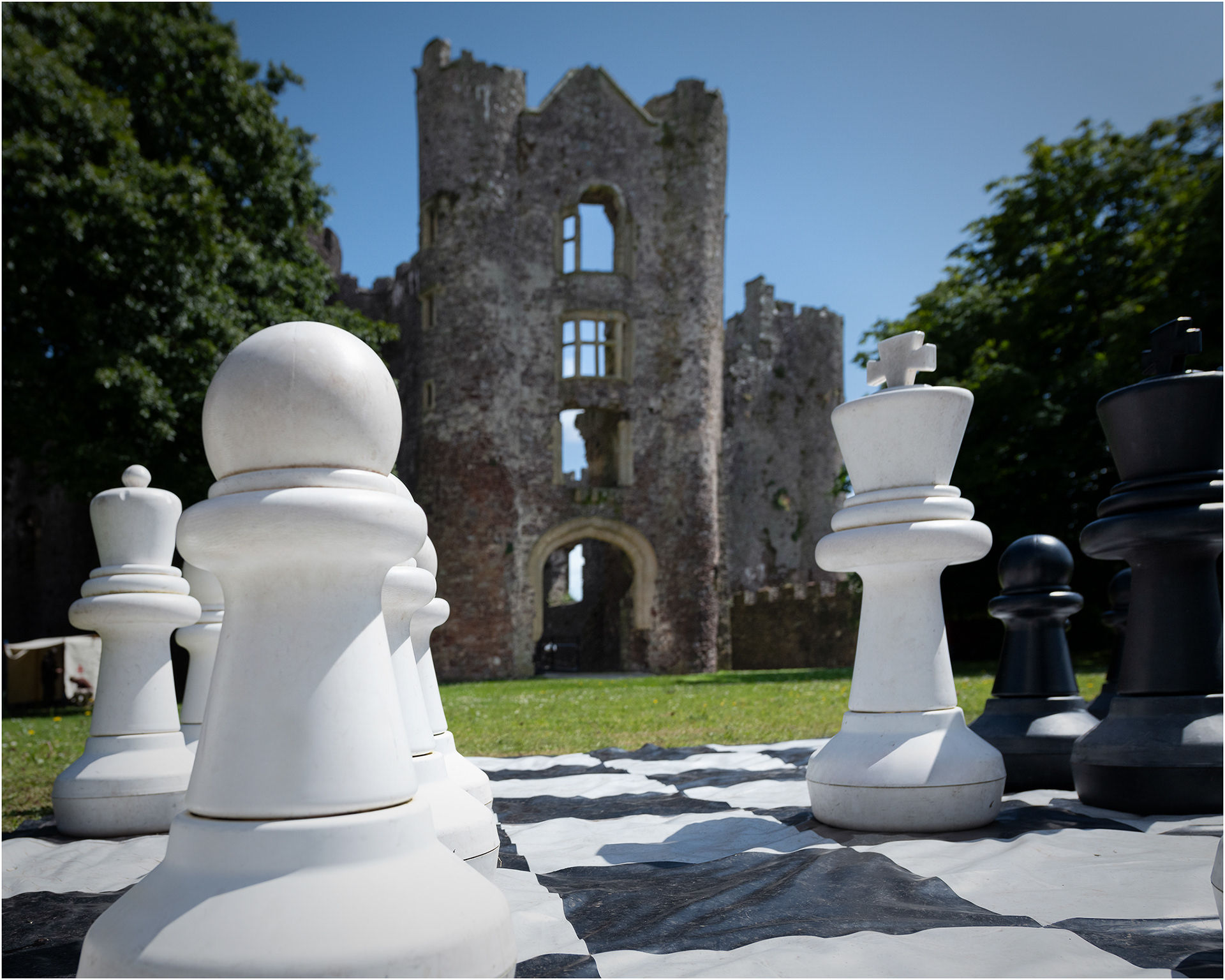 "The King and Castle" by Simon Harding