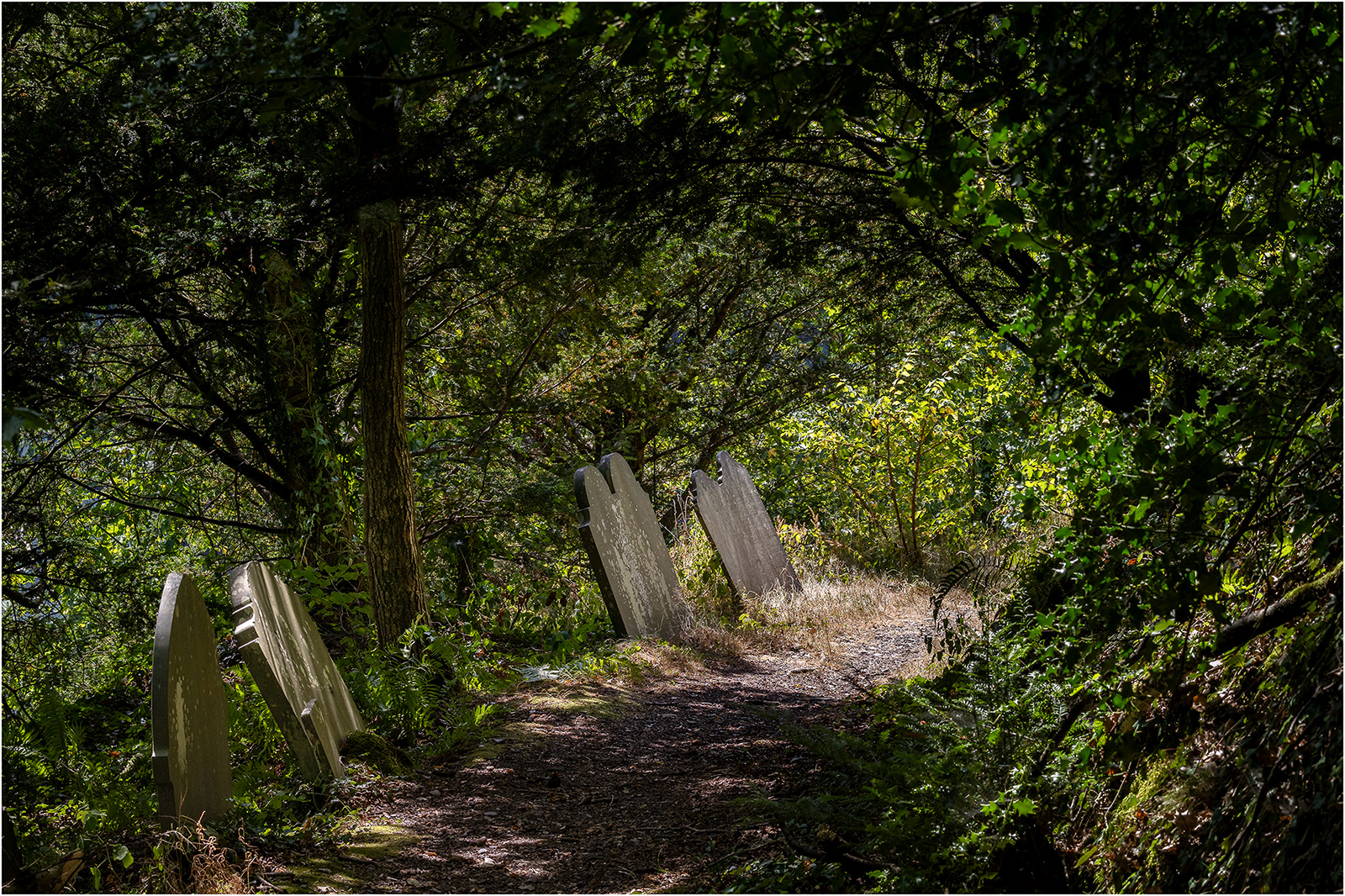 "St Michael upper churchyard 2" by Simon Harding