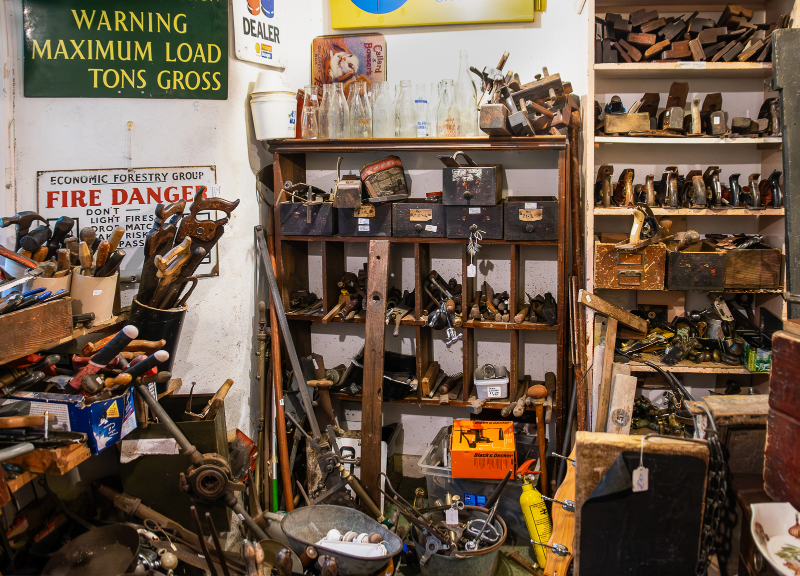 "Newport Antiques 3" by Ray Bethell