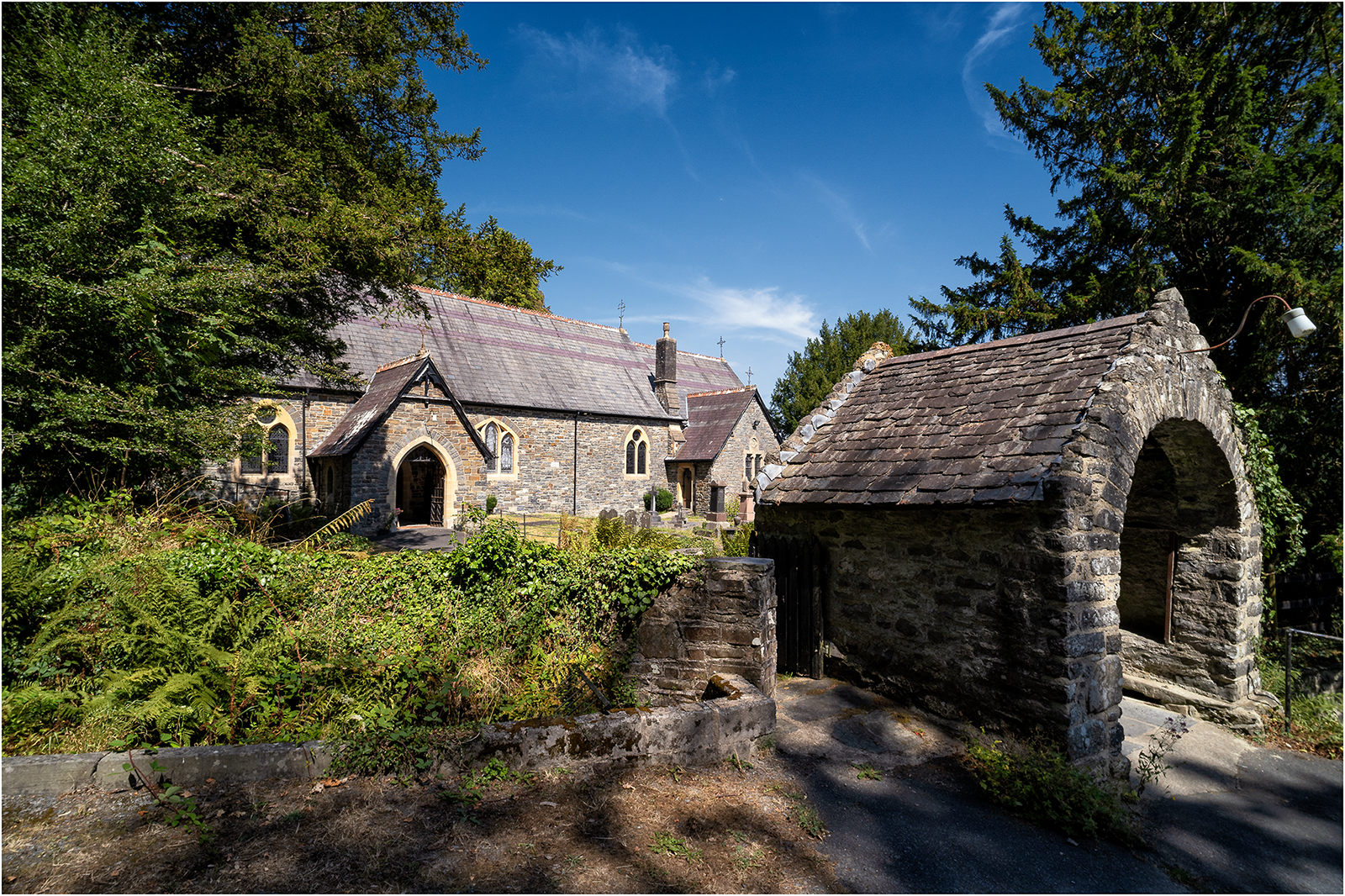 "St Michael church and lychgate" by Simon HArding