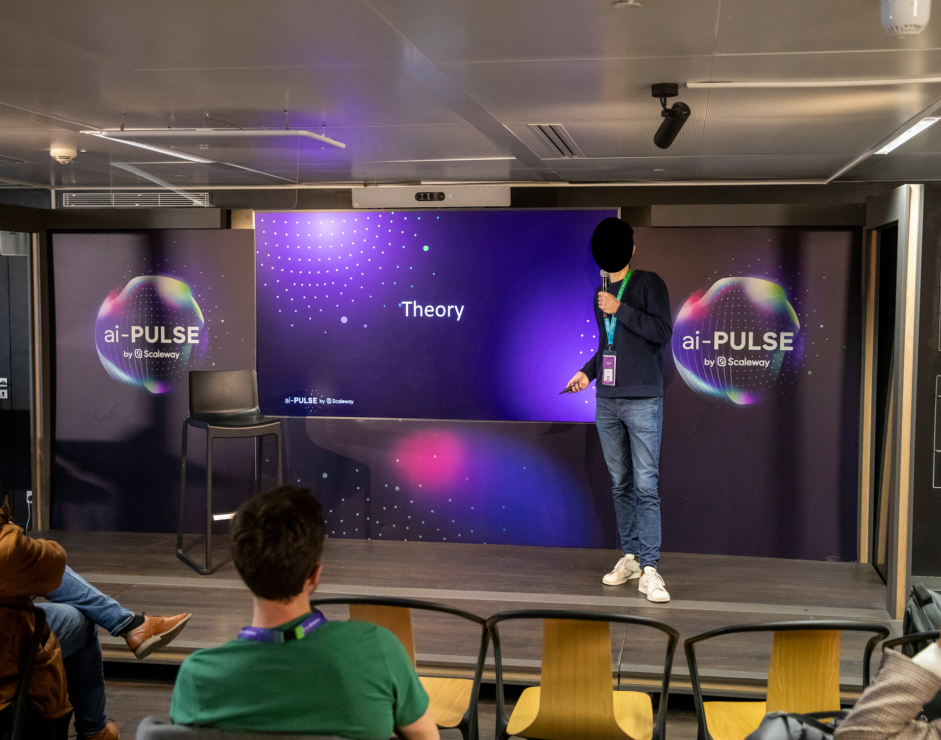Evénement AI Pulse pour Scaleway - Salle de conférence