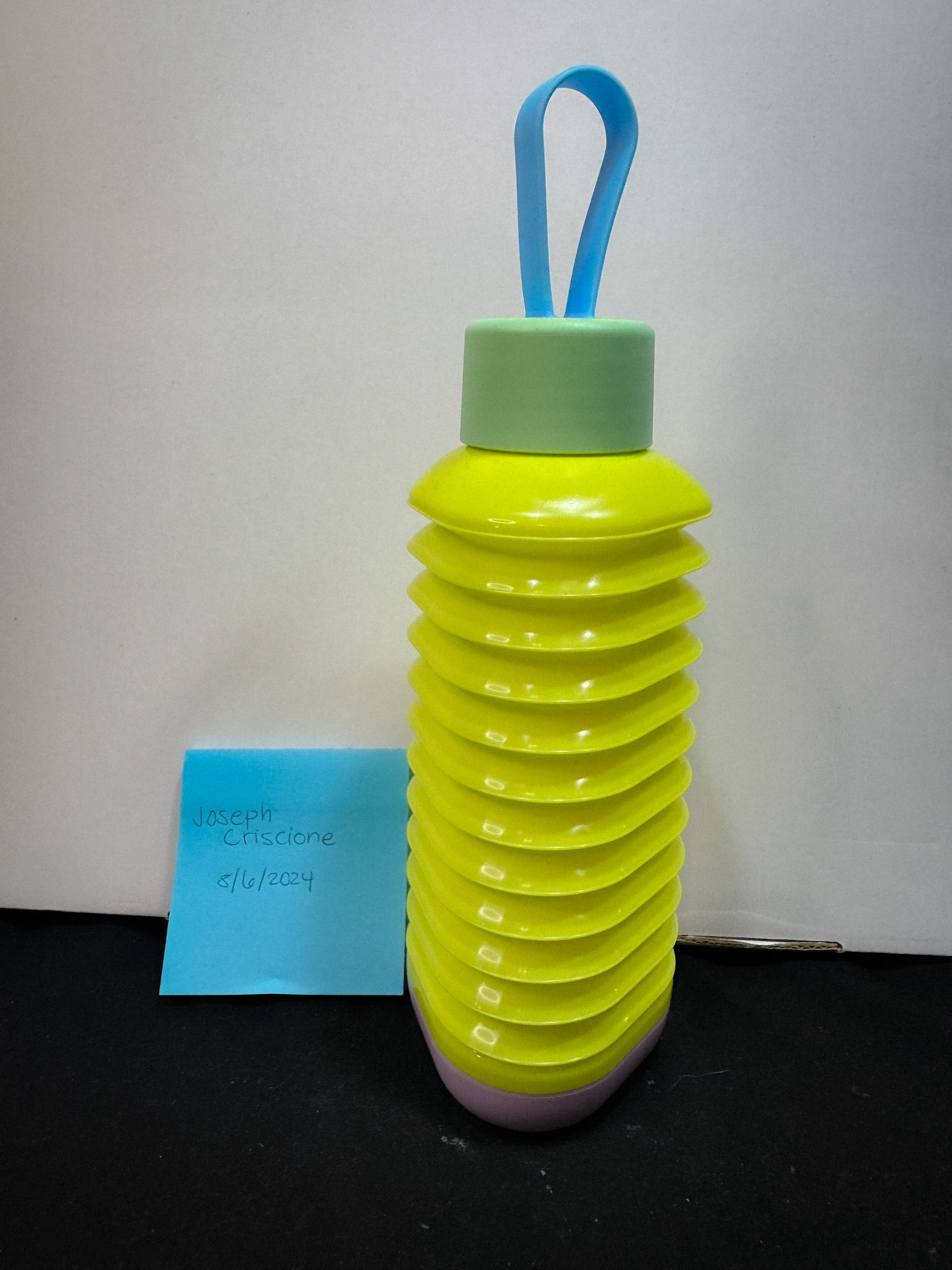 $20/ea • Qty: 1 (Retractable Bottle)
