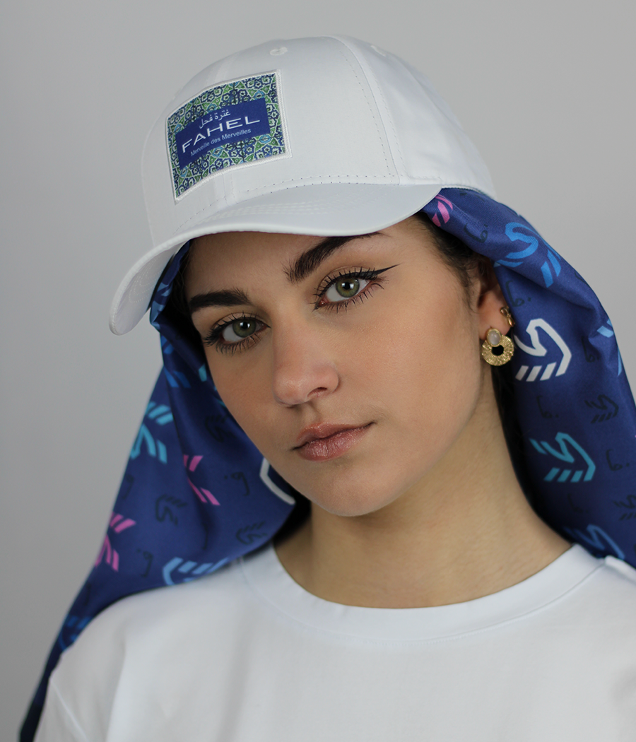 Photo de femme avec une casquette