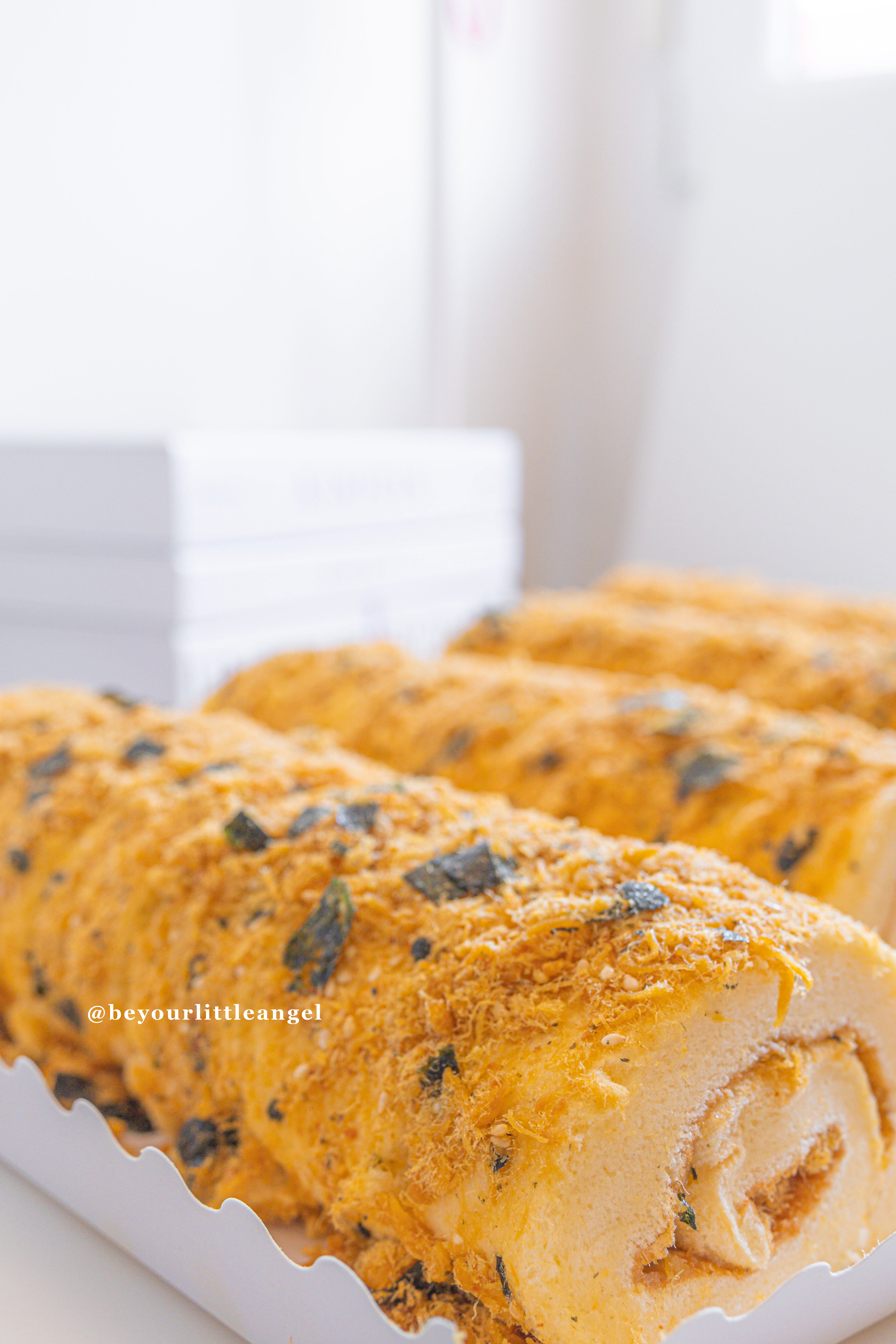 Meat floss cake roll