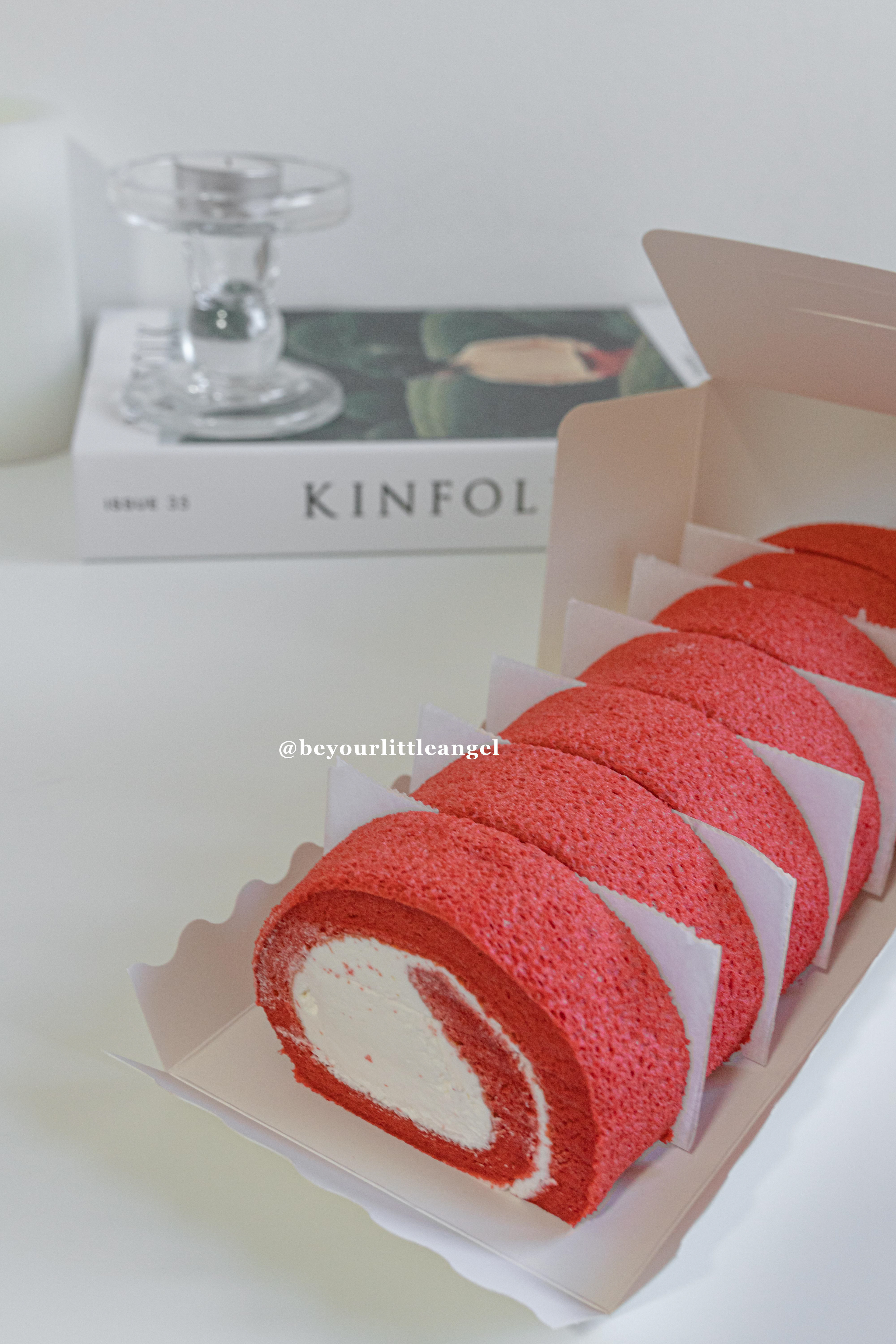 Red bean matcha cake roll