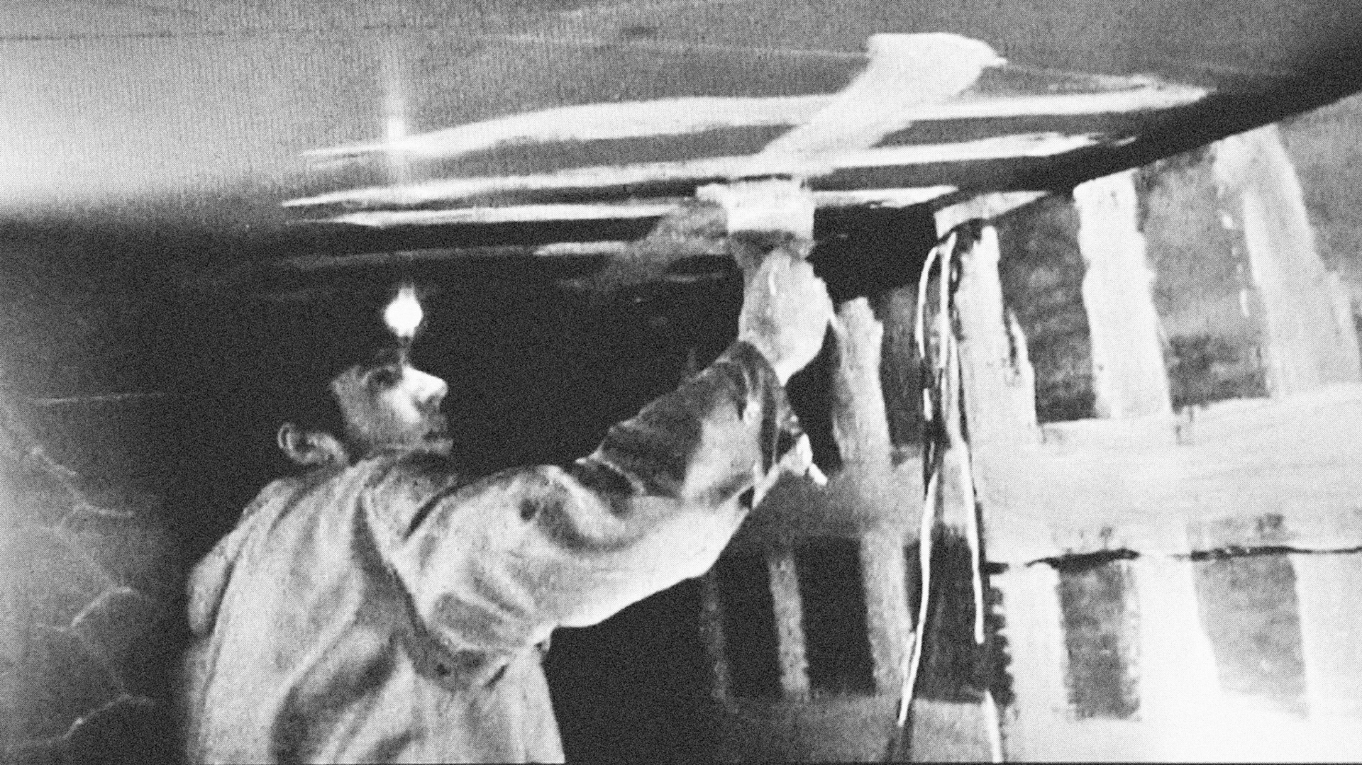 On All FoursVideo Installation (5m x 12,5m x 1,25m - MDF panels)DVD, 48', soundHessenhuis, Antwerp (BE)2006