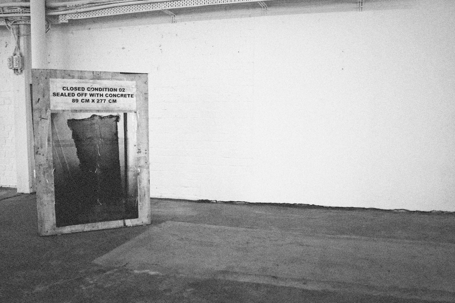 3 Closed Conditionssite specific interventionwooden sculptures, 120 x 70 cmNicc, Antwerp (BE)2008