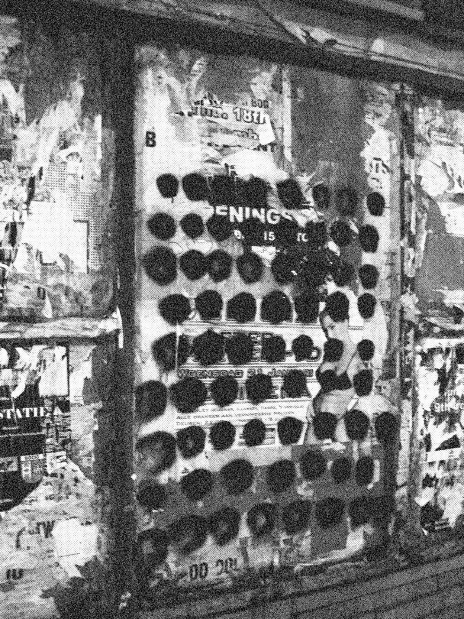 Untitledintervention with spraypaintLamorinierestraat, Antwerp (BE)2003