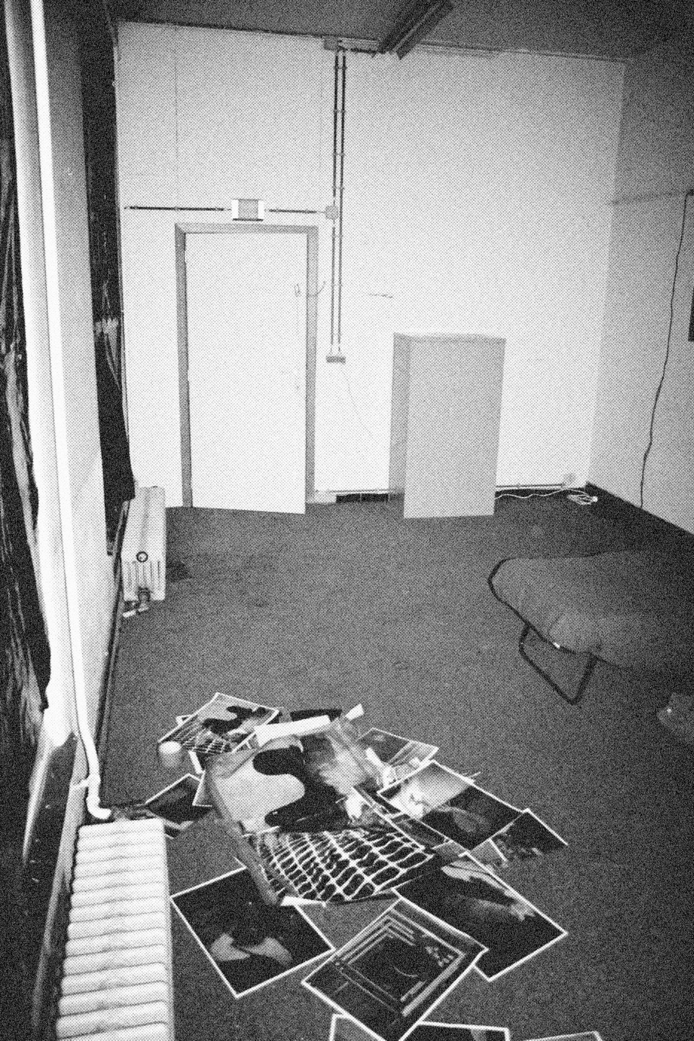 One Week Visitorinstallationcarpet, bed, sheets, xerox prints, tape, chain, lock2006