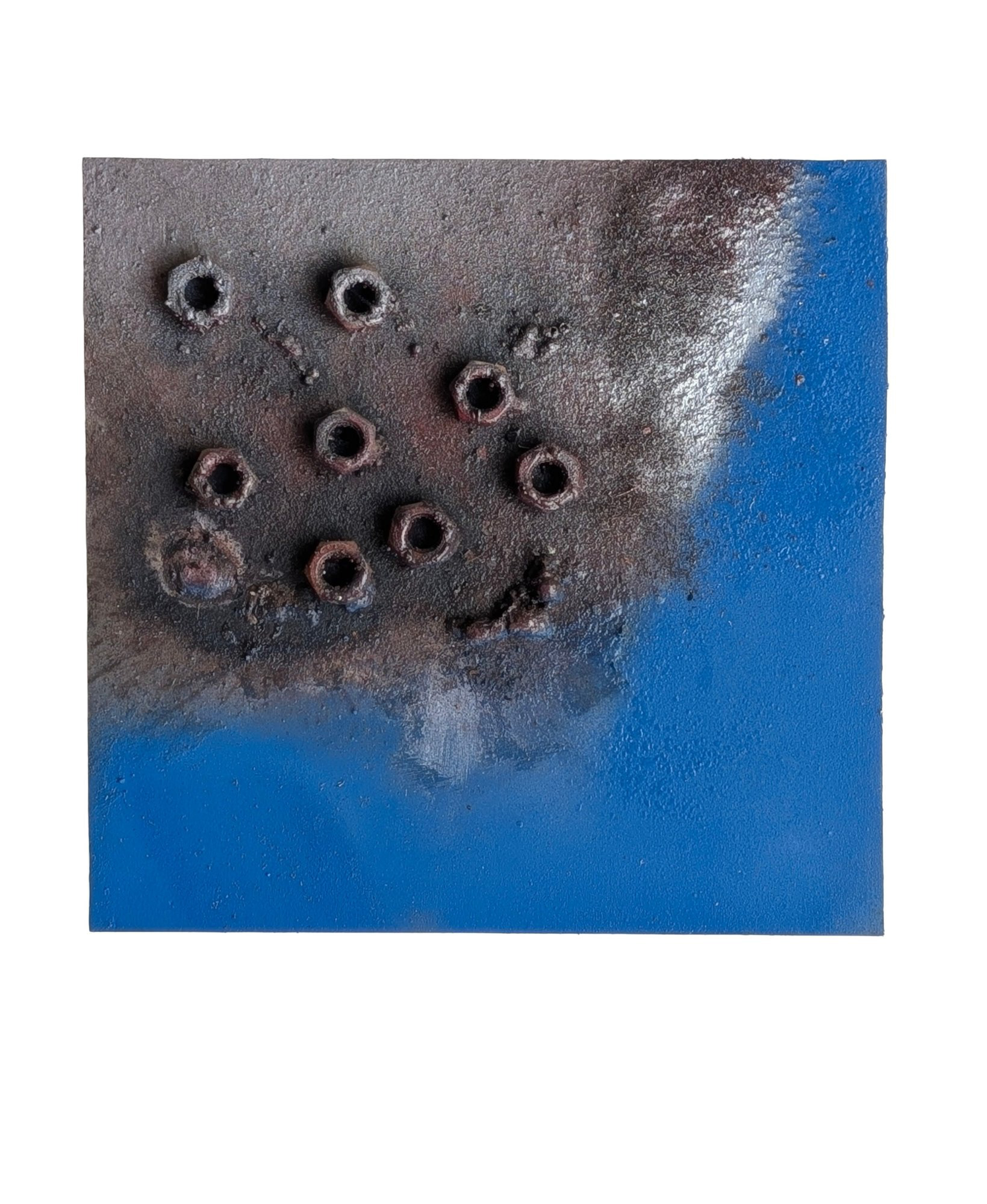 Puerto de Odesa · Ucrania · Pieza geográfica en acero reciclado con coordenadas GPS grabadas e imagen satelital transferida · Paisajes de Guerra · Luis González Palacios · 2025 · 33×43 cm