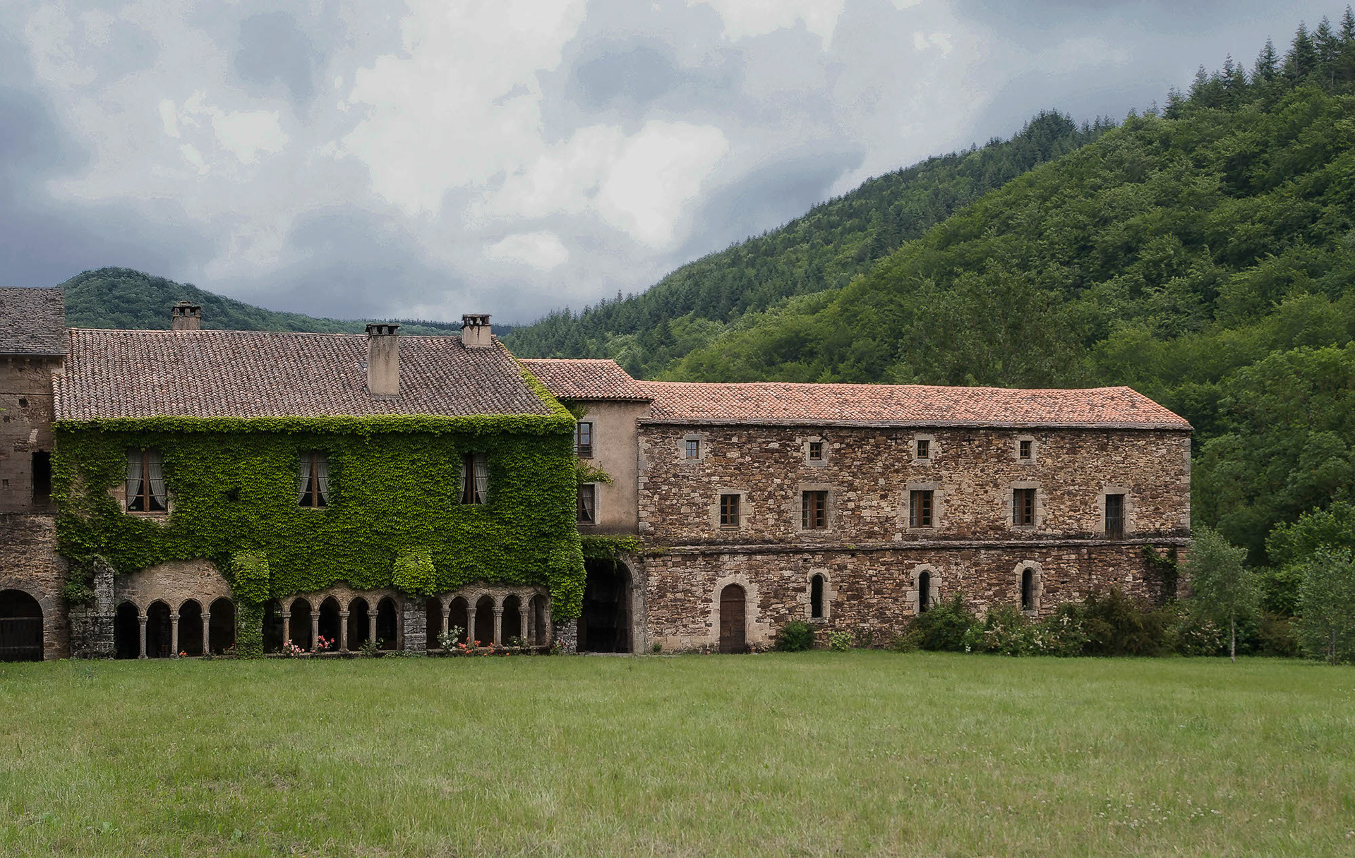  l’Abbaye de Sylvanès,  Occitanie, France