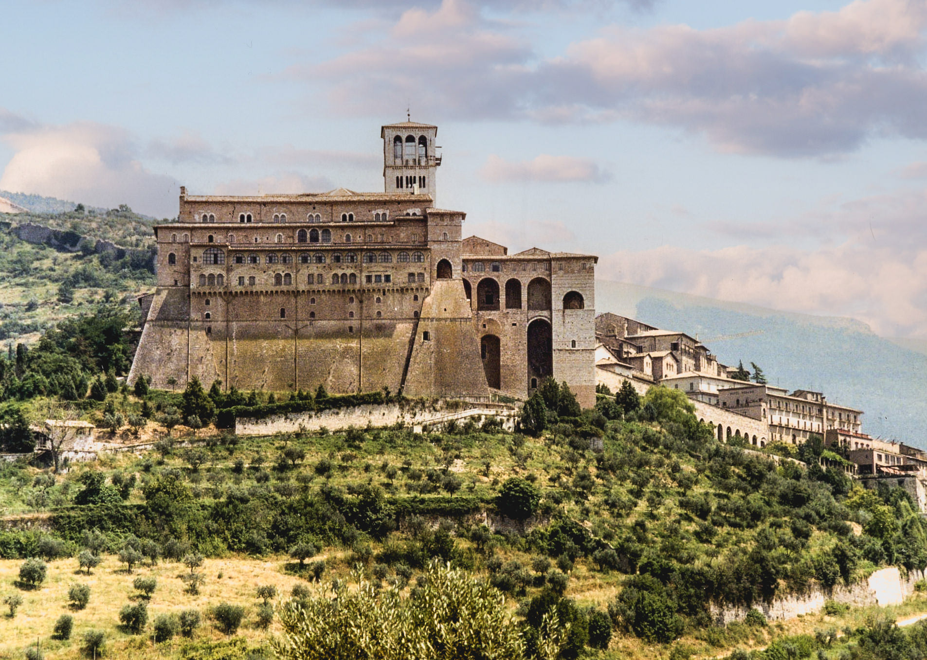 Basilica di San Francesco d'Assisi, Italy, (scanned from print)