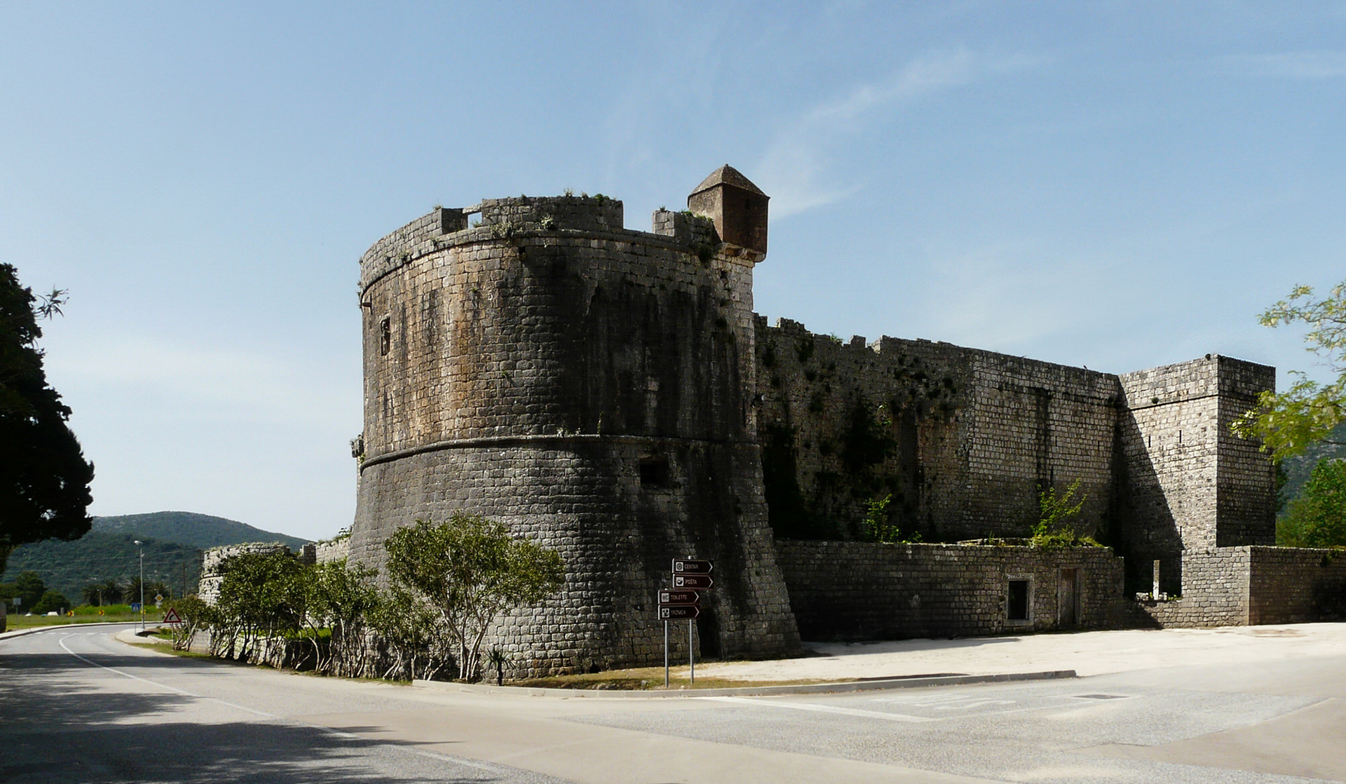 Fort Kastio in Ston on Peljesac Peninsula of Croatia (Claire's photo)