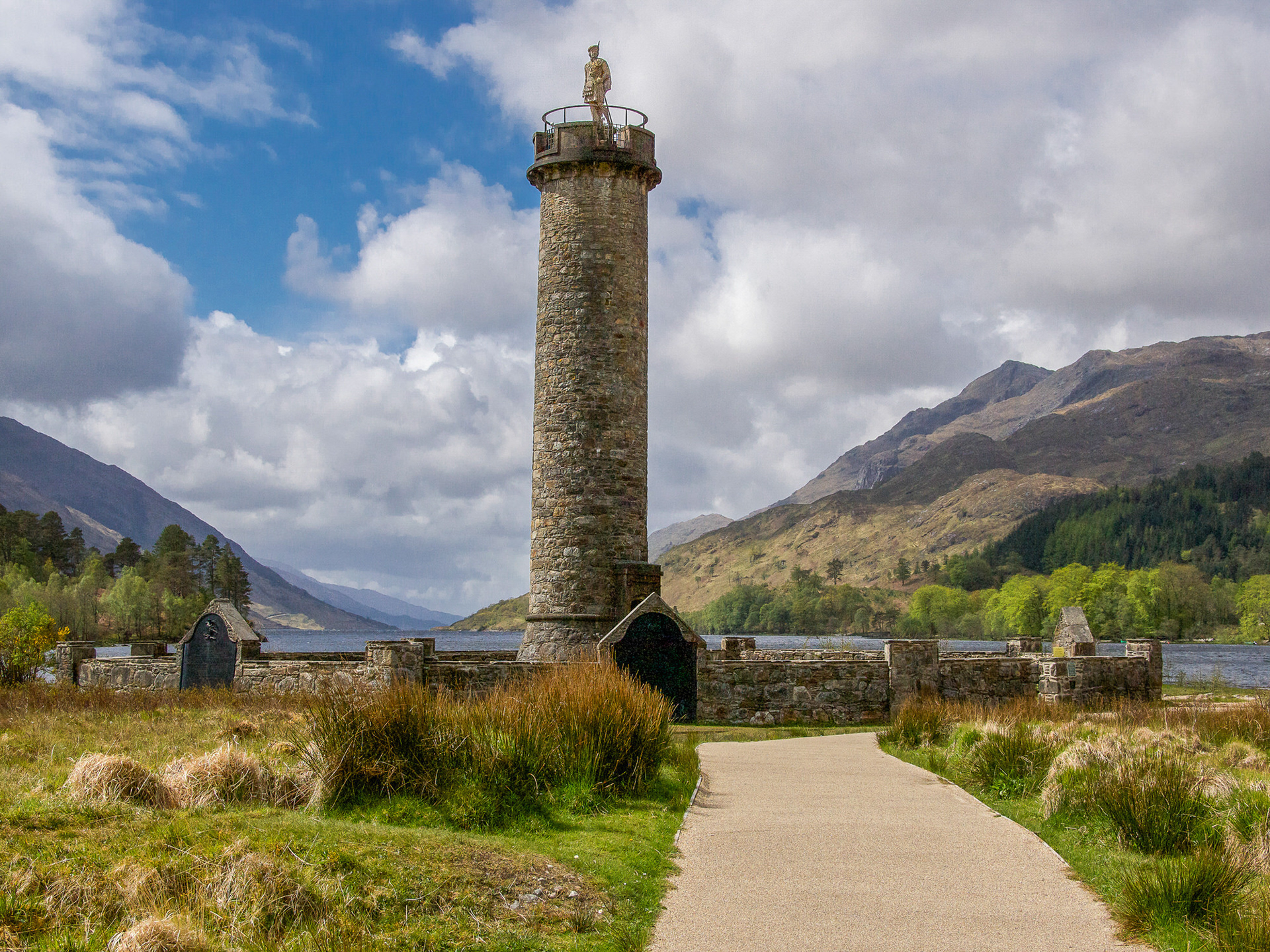 Glenfinnan Monument, Highland